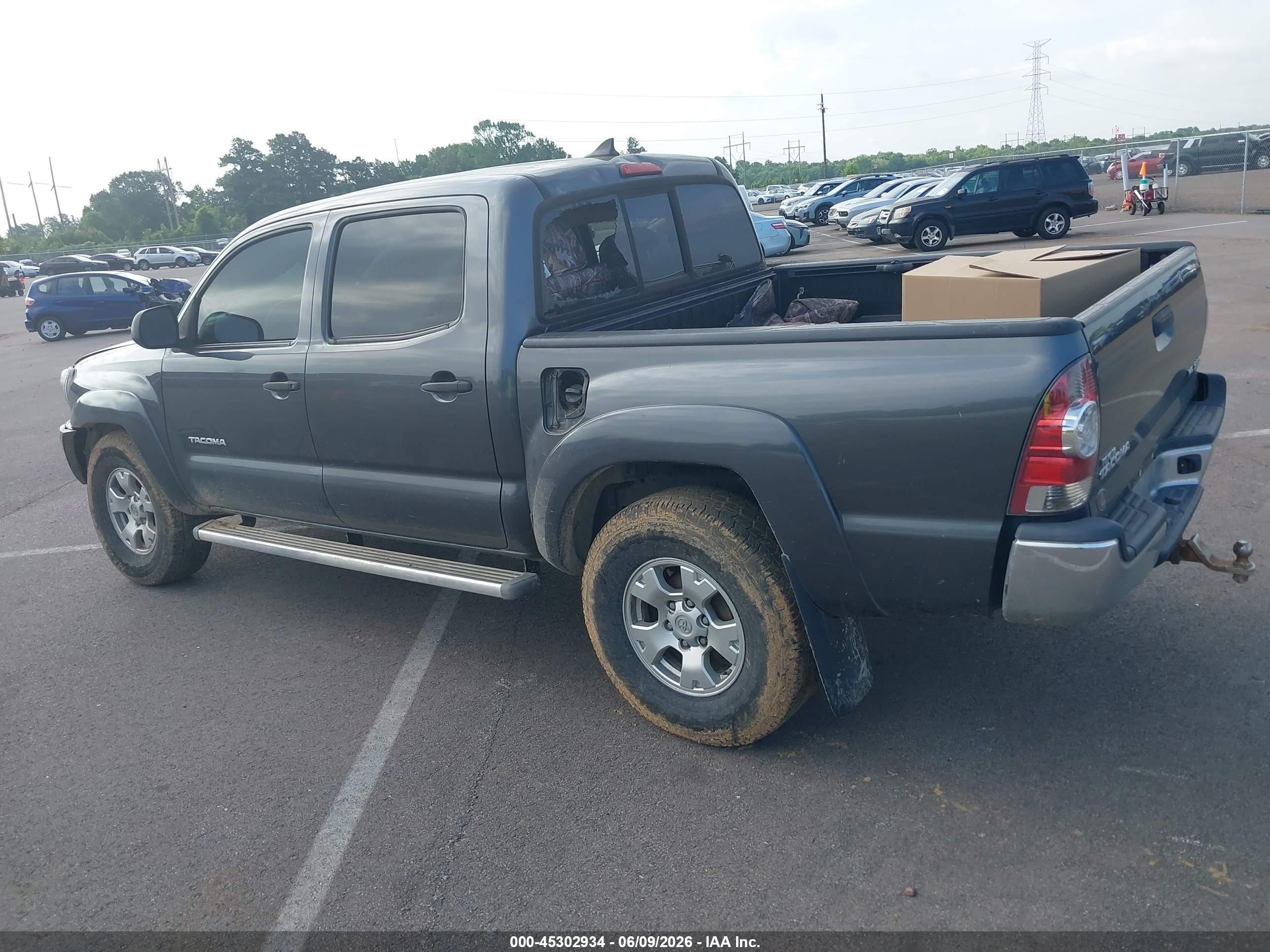 2015 Toyota Tacoma Base V6 Gray vin: 3TMLU4EN7FM196635