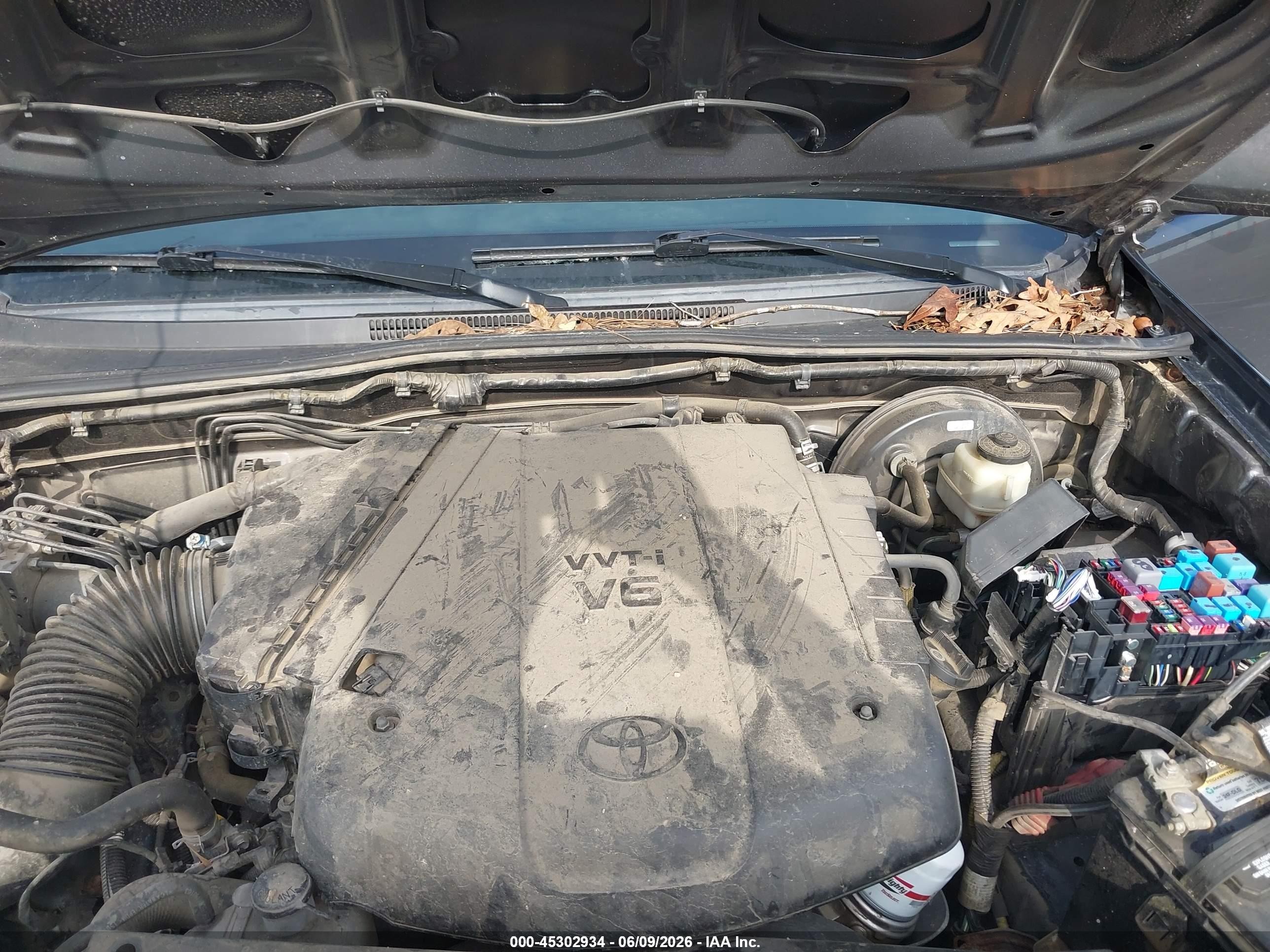 2015 Toyota Tacoma Base V6 Gray vin: 3TMLU4EN7FM196635