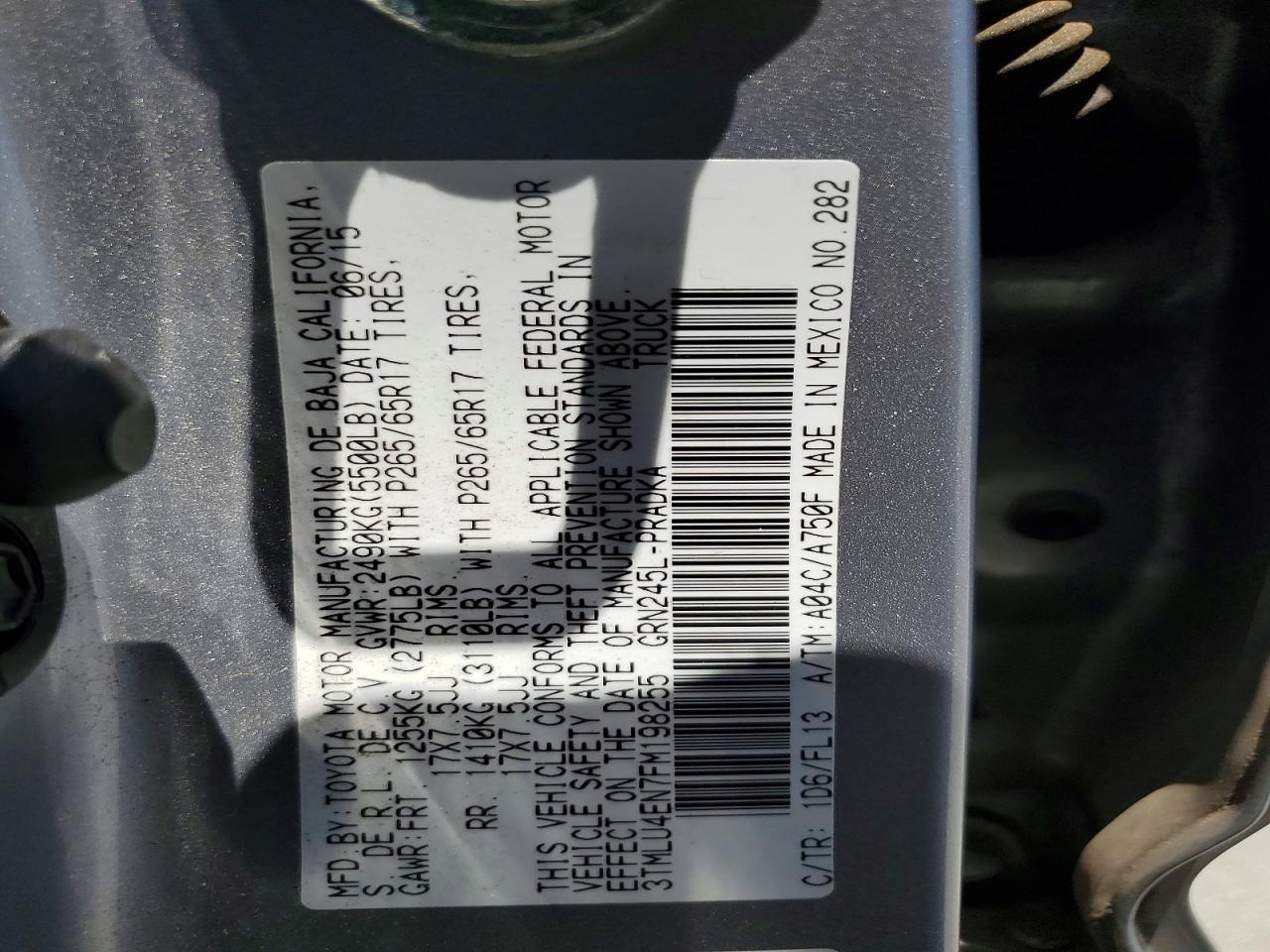 2015 Toyota Tacoma V6 Silver vin: 3TMLU4EN7FM198255