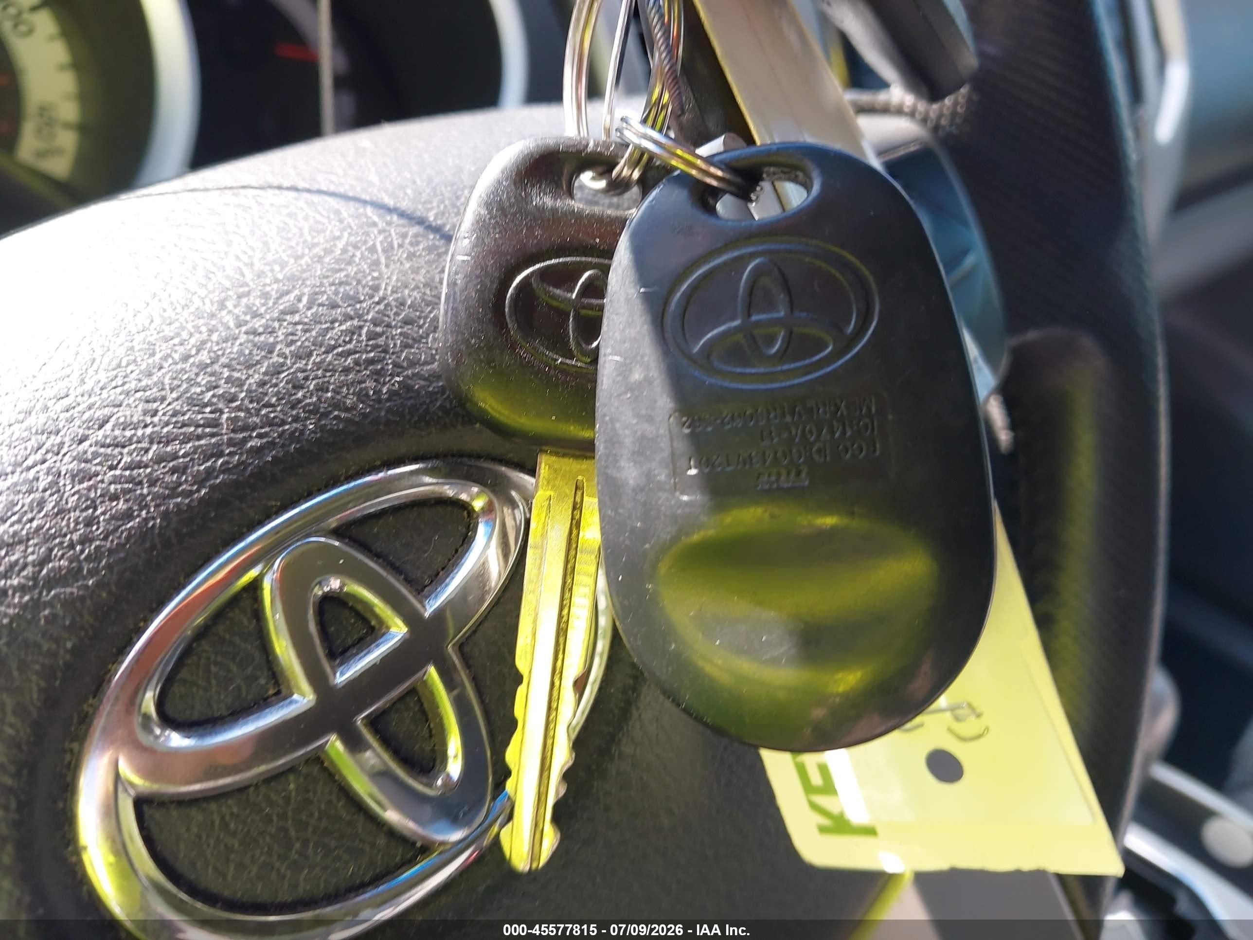 2015 Toyota Tacoma Base V6 Серый vin: 3TMLU4EN7FM200120