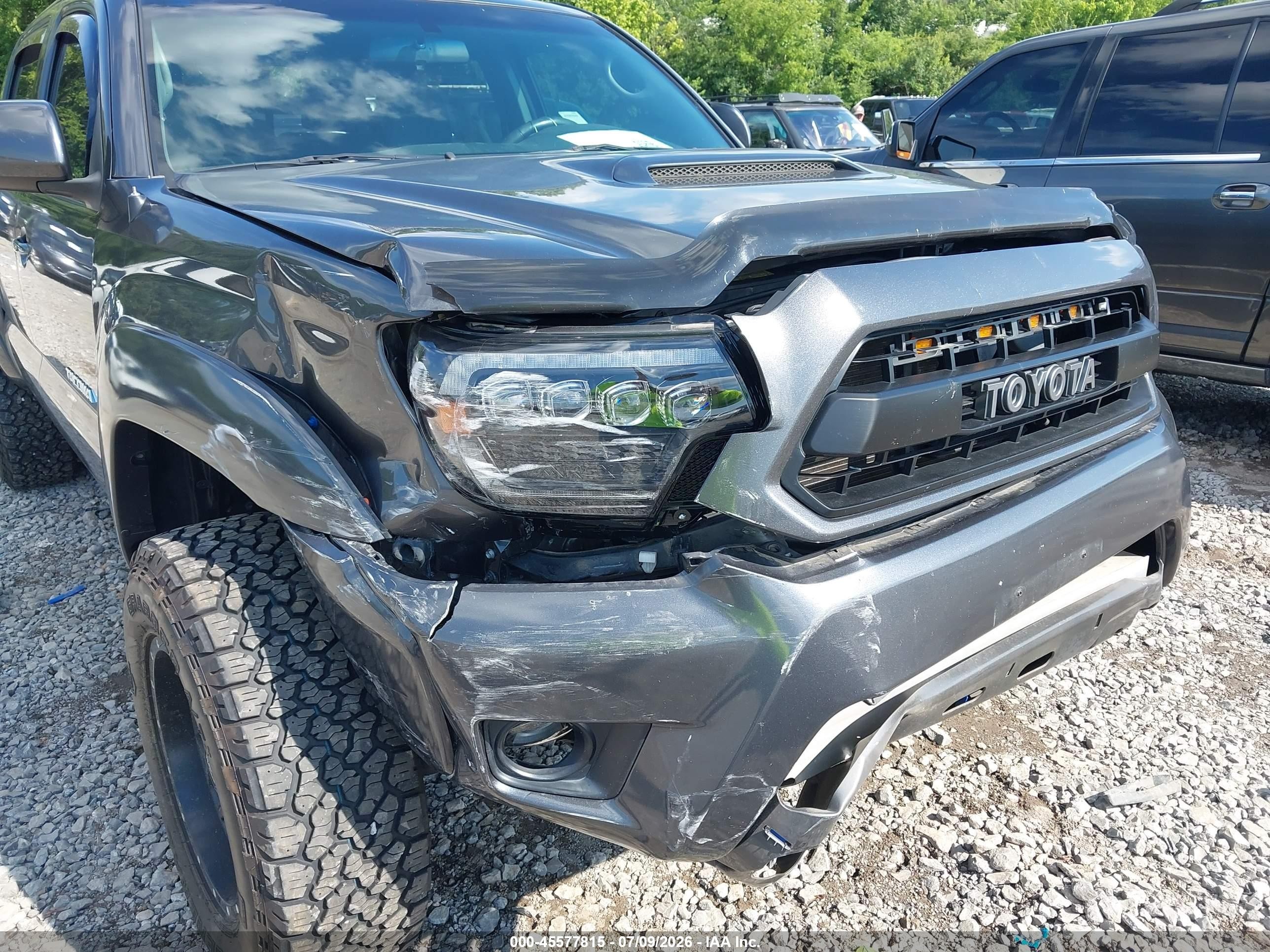 2015 Toyota Tacoma Base V6 Серый vin: 3TMLU4EN7FM200120