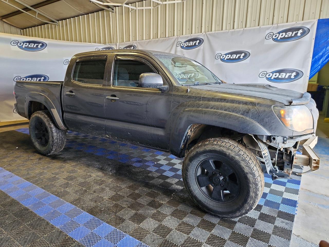 2011 Toyota Tacoma Double Cab Black vin: 3TMLU4EN8BM066275