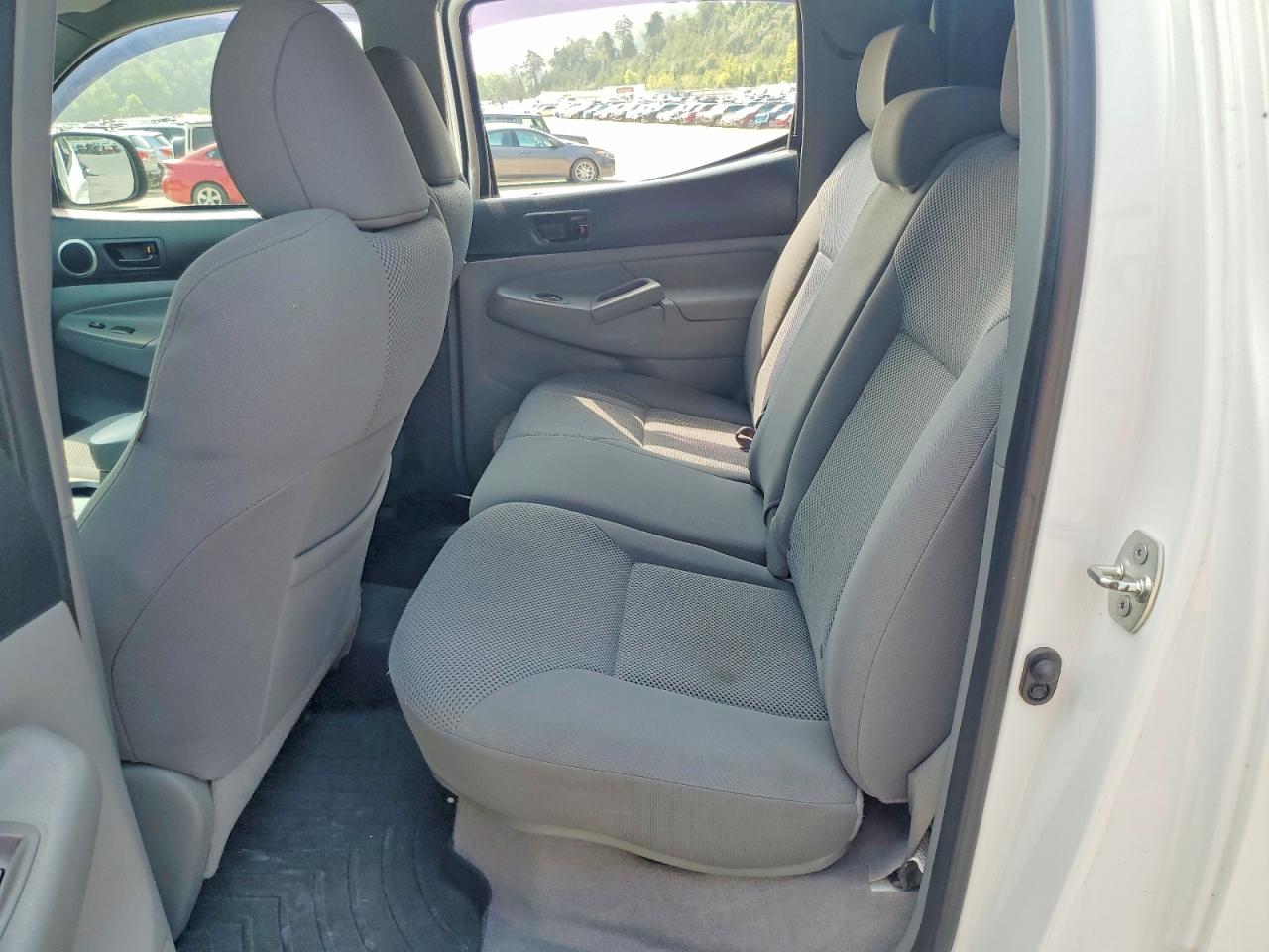 2011 Toyota Tacoma Double Cab White vin: 3TMLU4EN8BM072724