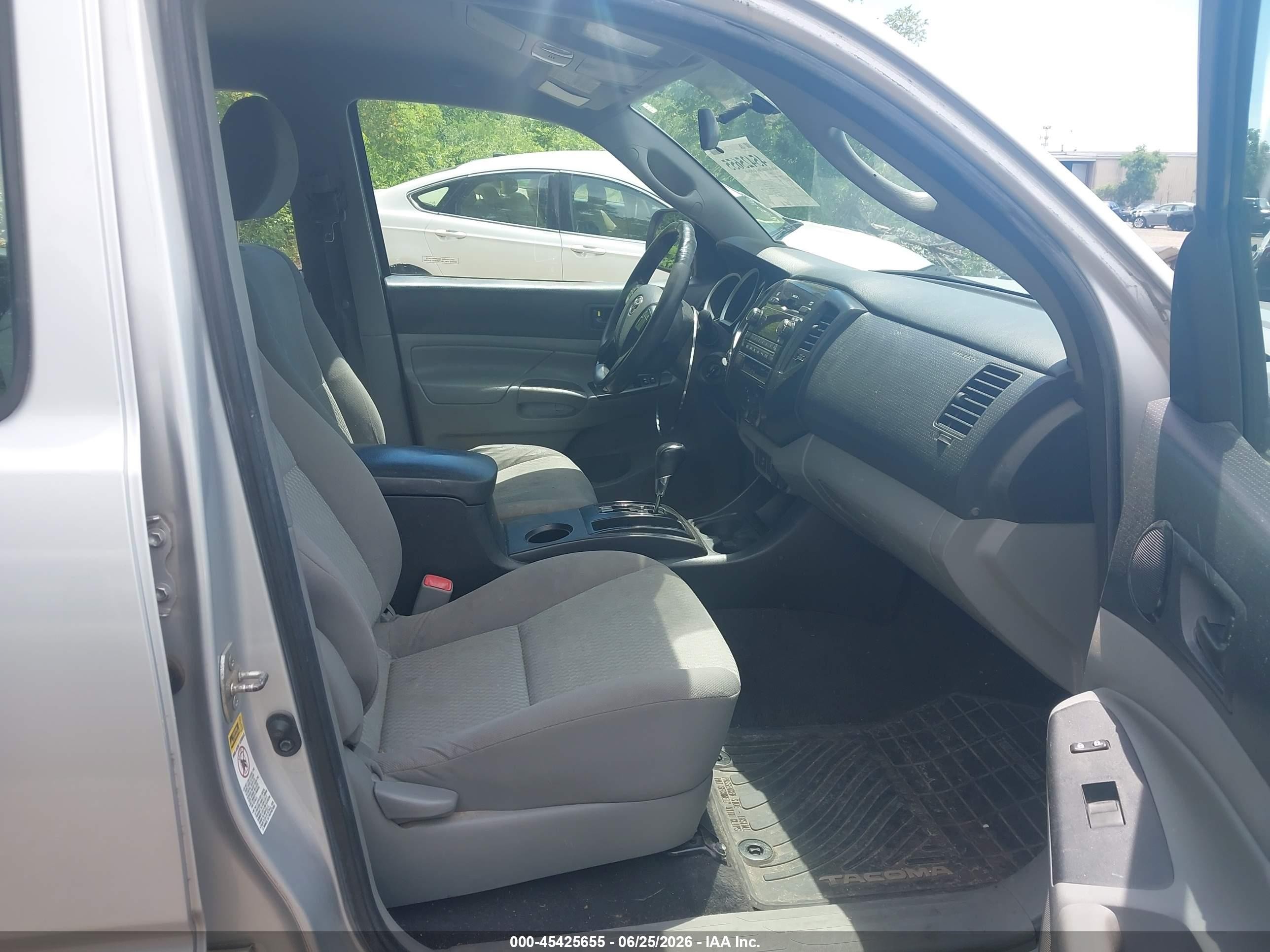 2012 Toyota Tacoma Base V6 Silver vin: 3TMLU4EN8CM085507