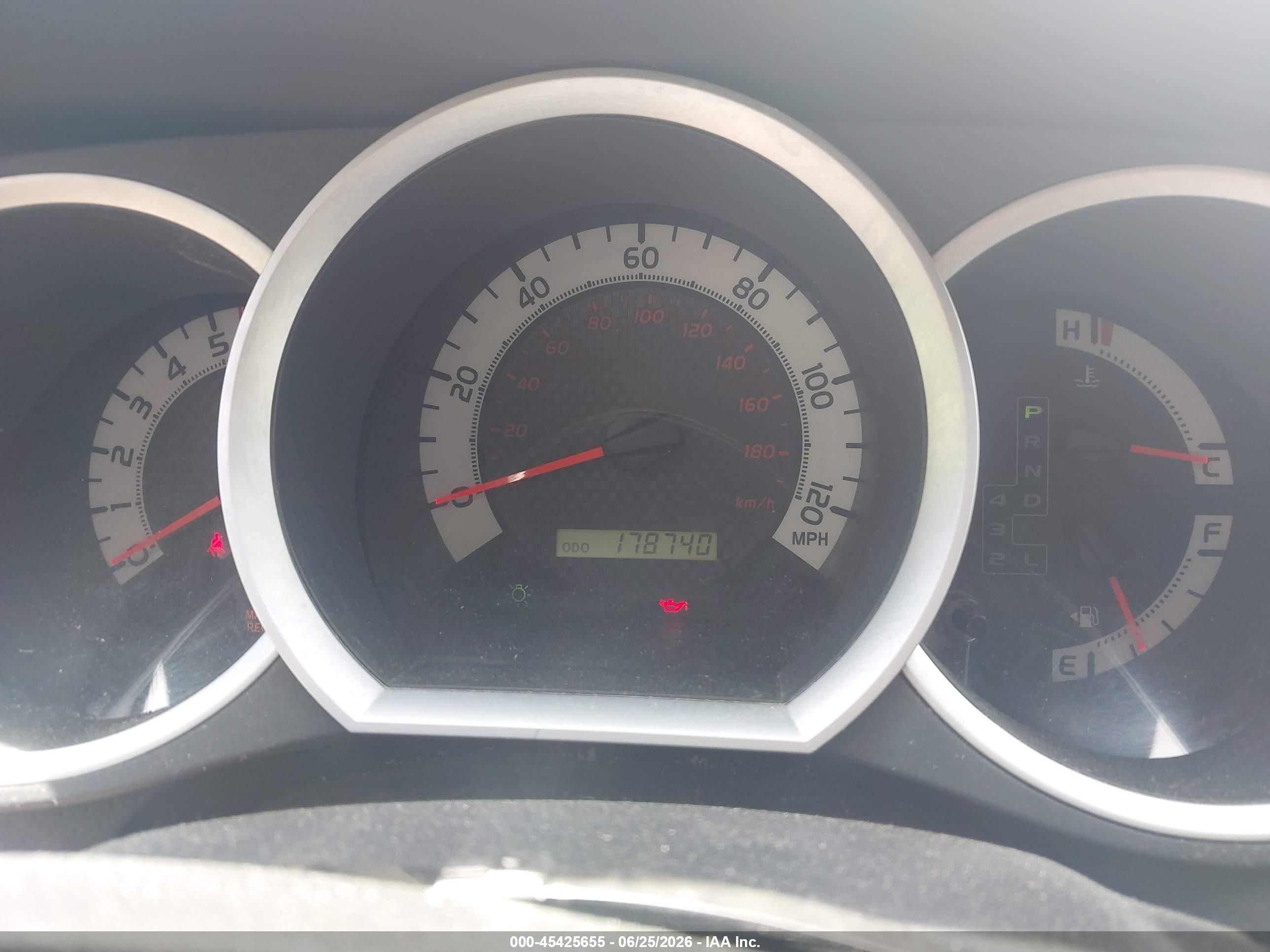 2012 Toyota Tacoma Base V6 Silver vin: 3TMLU4EN8CM085507