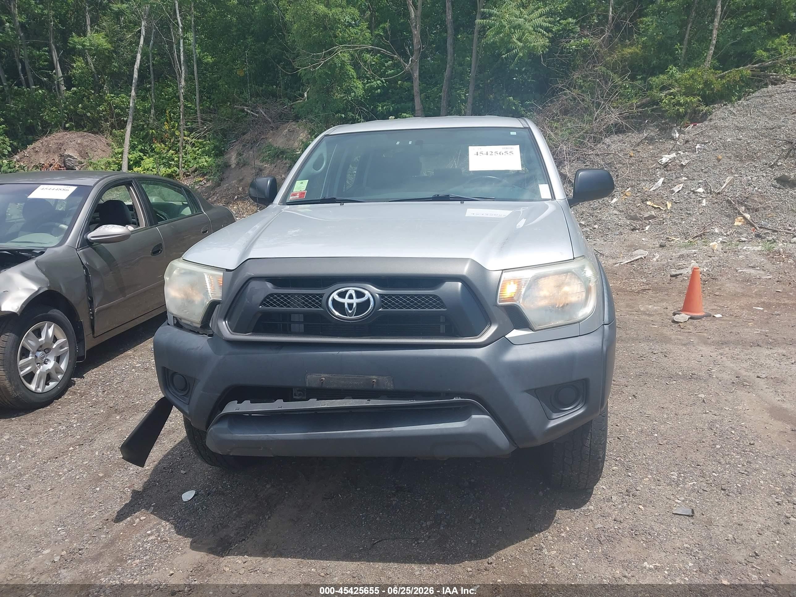 2012 Toyota Tacoma Base V6 Silver vin: 3TMLU4EN8CM085507
