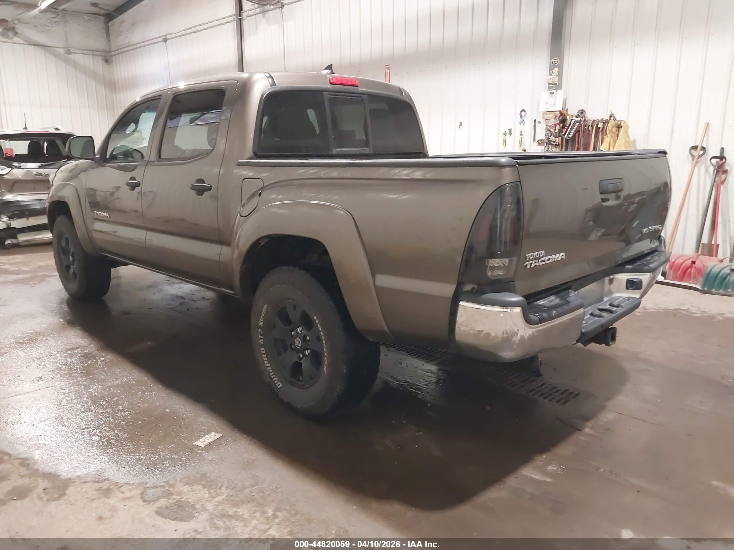 2012 Toyota Tacoma Base V6 Gray vin: 3TMLU4EN8CM089900