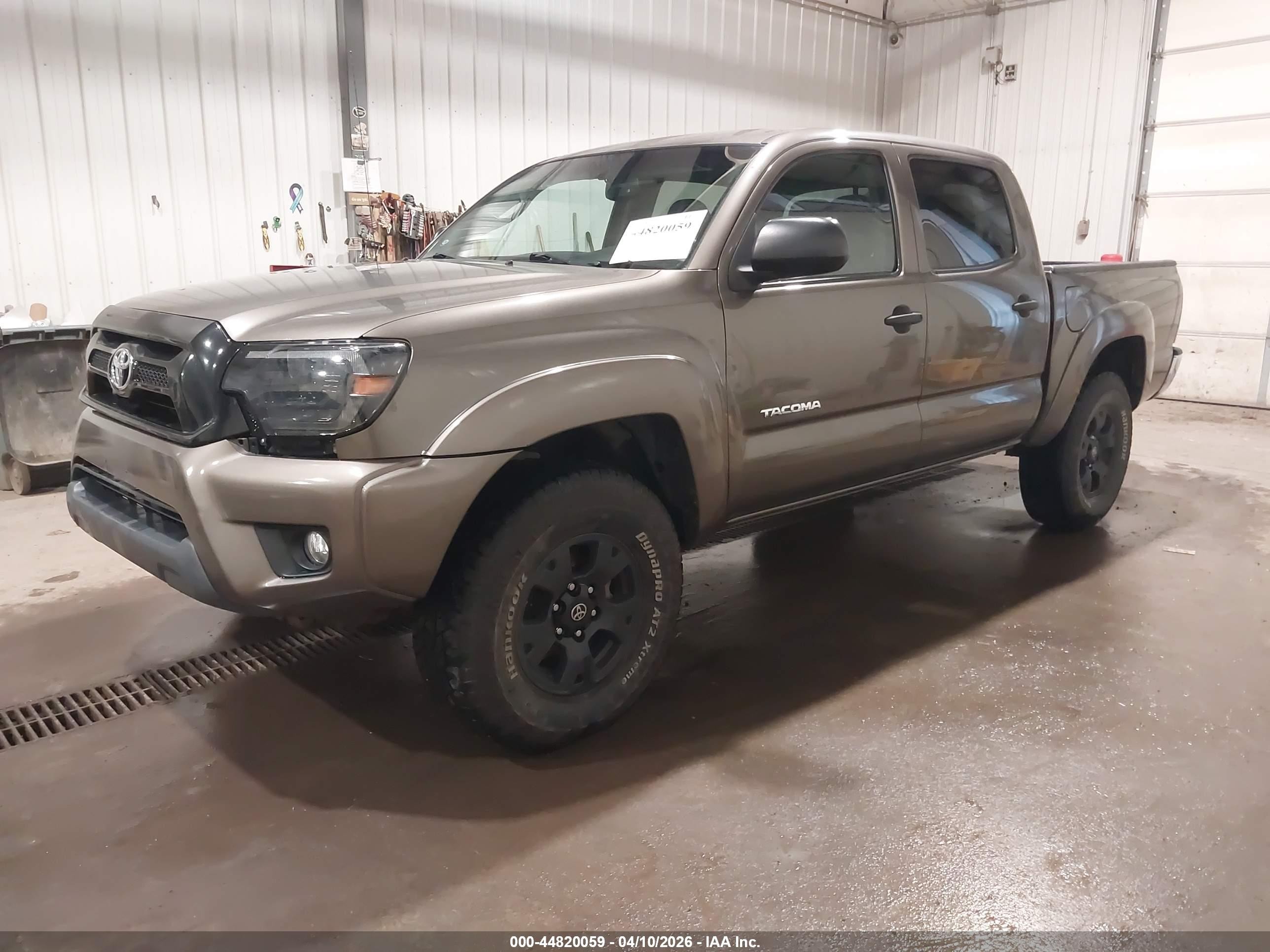 2012 Toyota Tacoma Base V6 Gray vin: 3TMLU4EN8CM089900