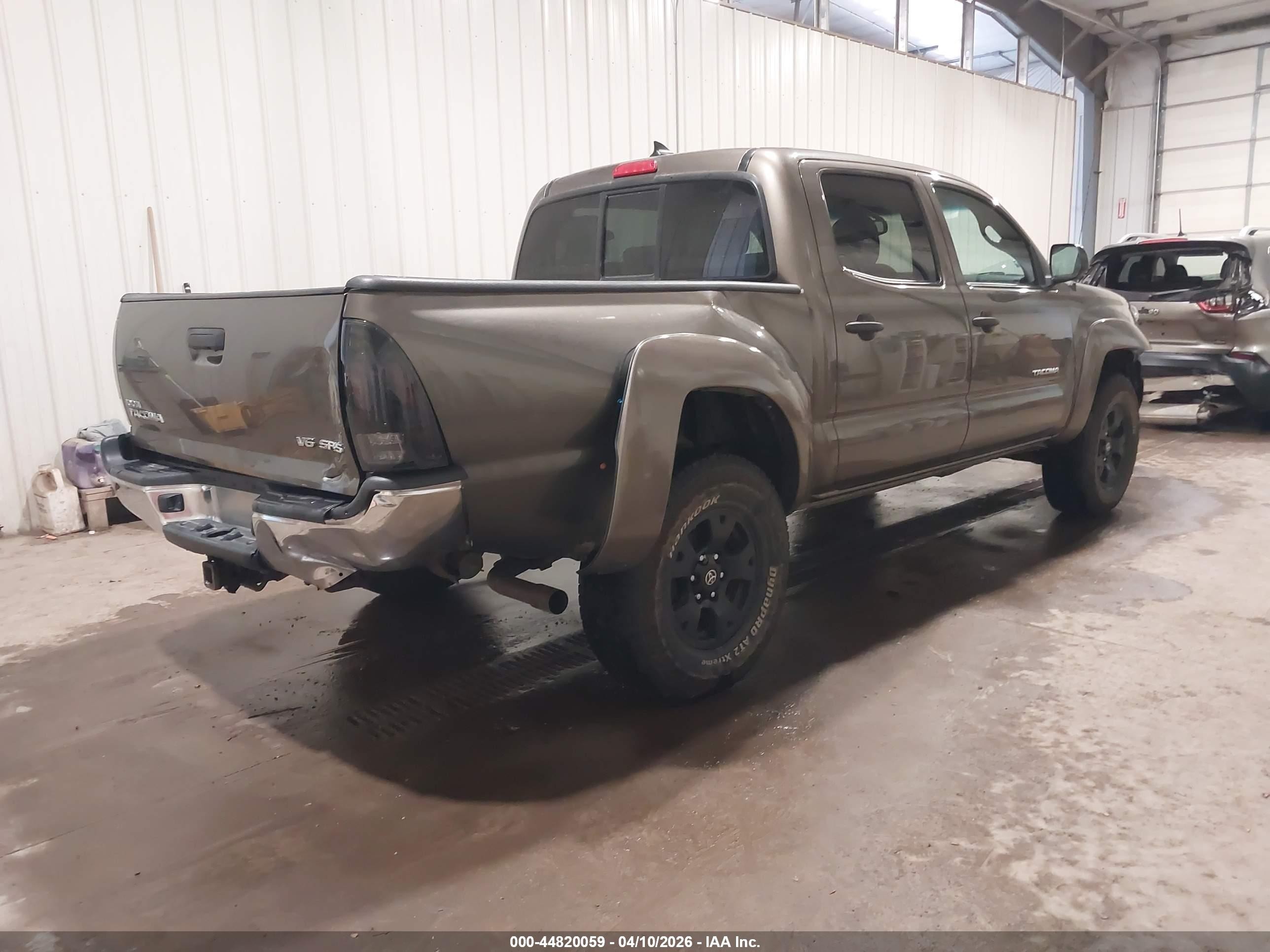 2012 Toyota Tacoma Base V6 Gray vin: 3TMLU4EN8CM089900