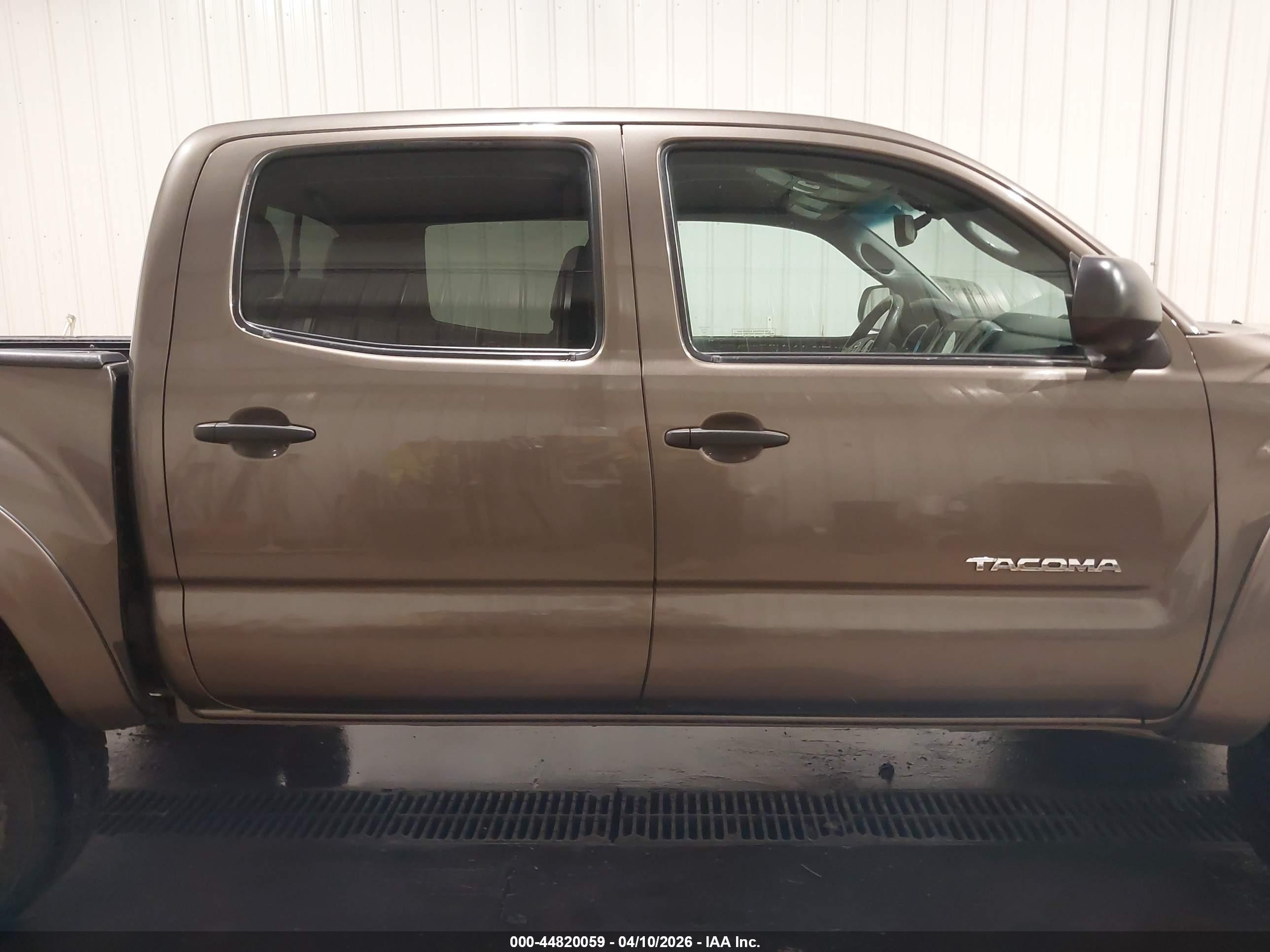 2012 Toyota Tacoma Base V6 Gray vin: 3TMLU4EN8CM089900