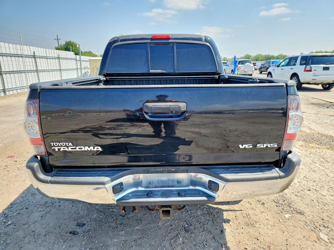 2013 Toyota Tacoma Double Cab Black vin: 3TMLU4EN8DM109953