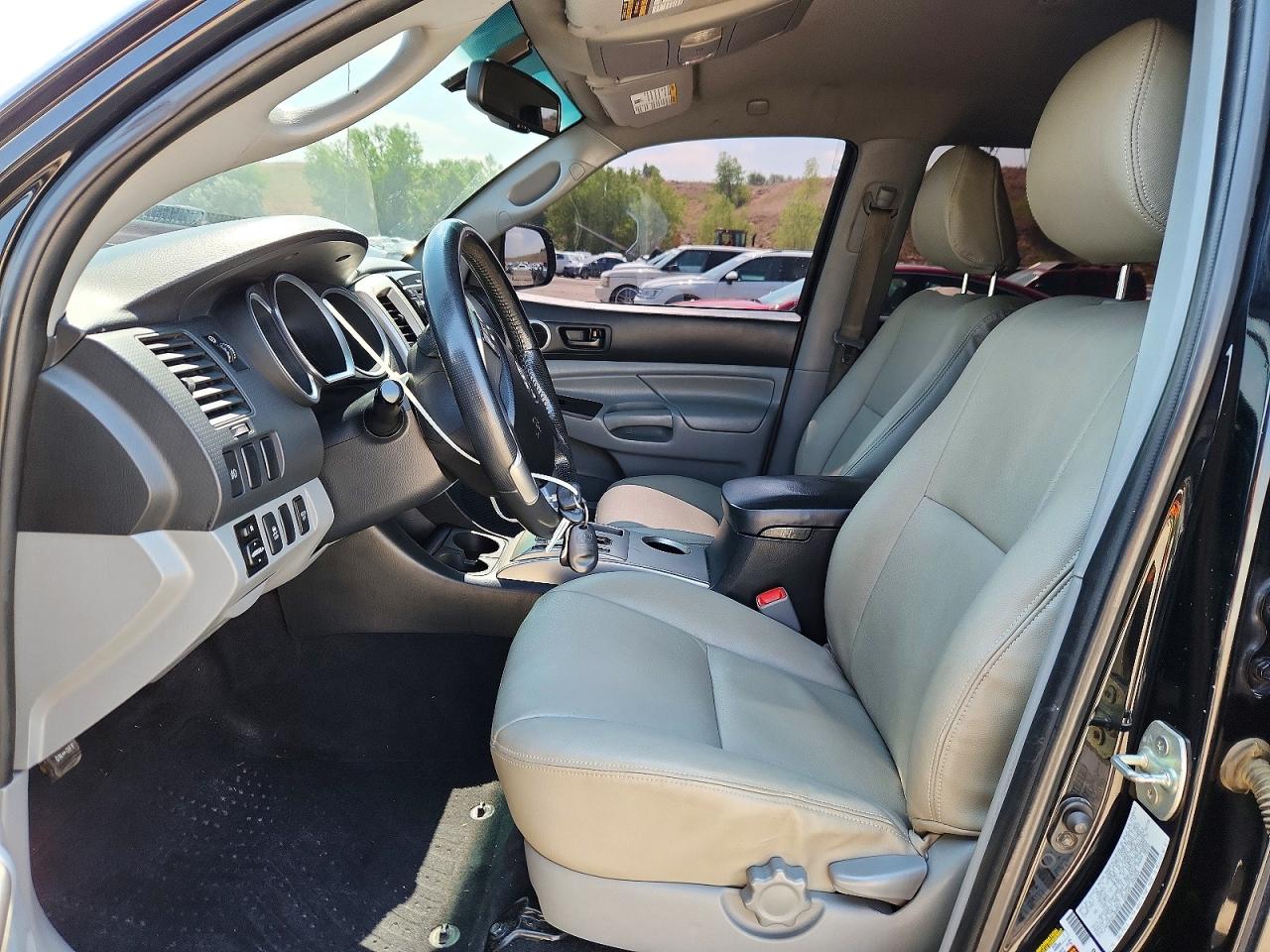 2013 Toyota Tacoma Double Cab Black vin: 3TMLU4EN8DM109953