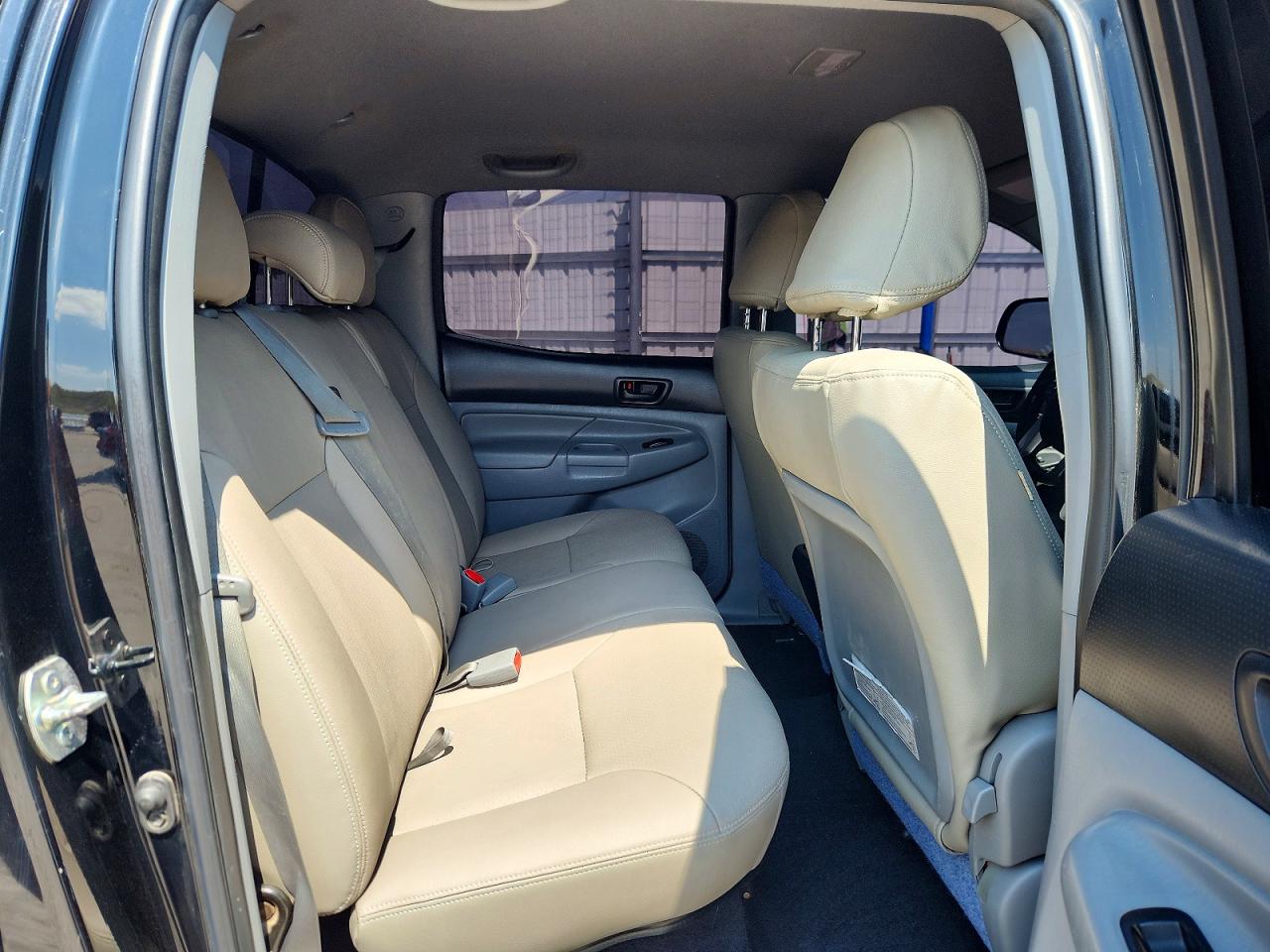 2013 Toyota Tacoma Double Cab Black vin: 3TMLU4EN8DM109953