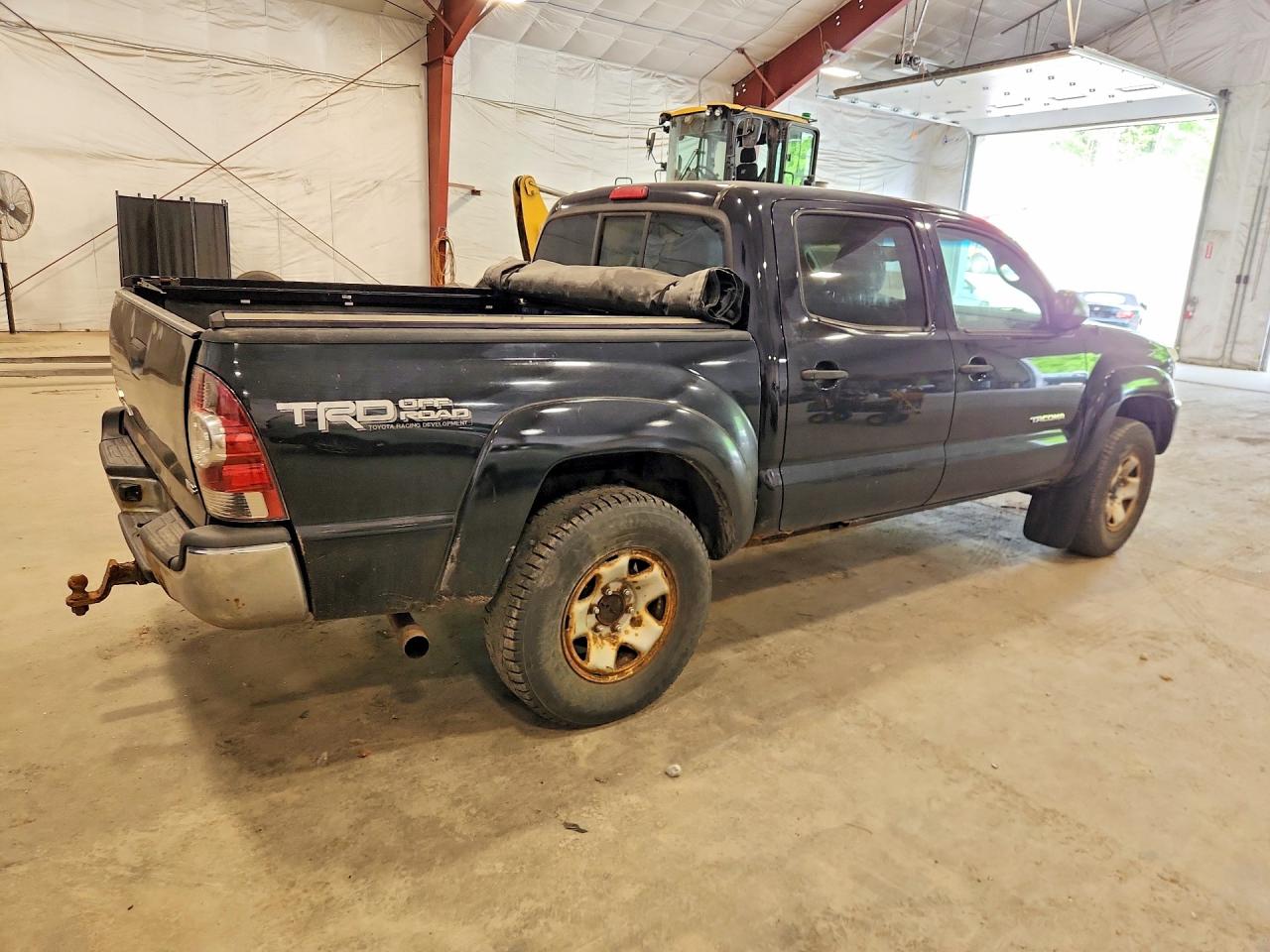 2013 Toyota Tacoma Double Cab Black vin: 3TMLU4EN8DM122587