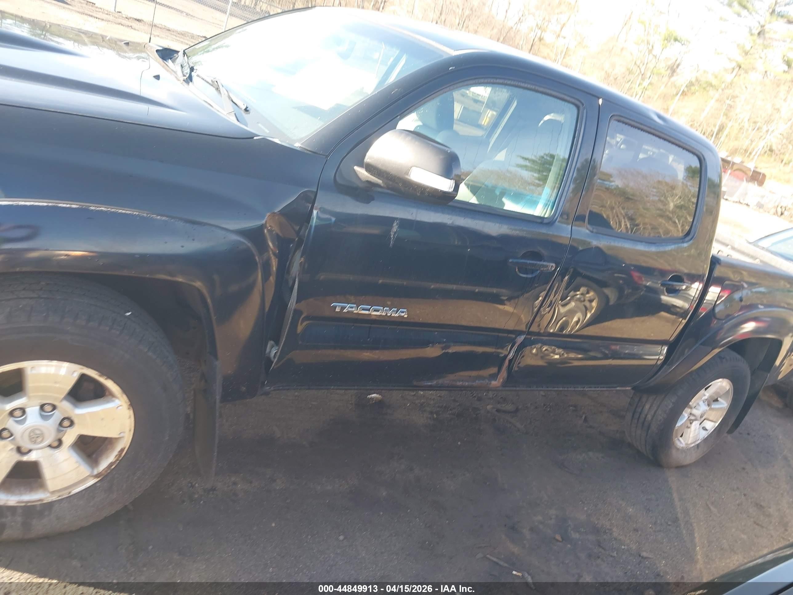 2013 Toyota Tacoma Base V6 Black vin: 3TMLU4EN8DM126297