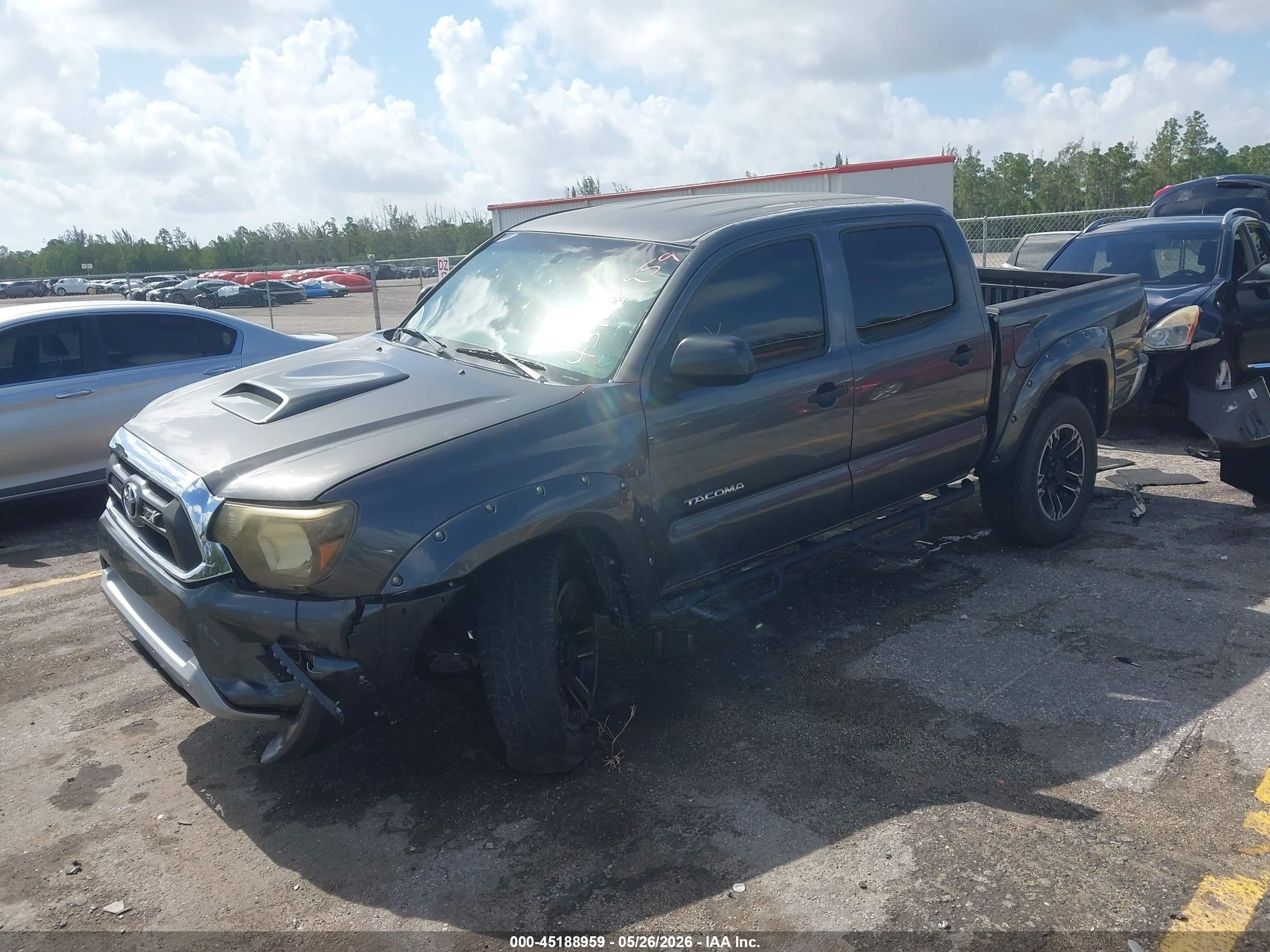 2013 Toyota Tacoma Base V6 Gray vin: 3TMLU4EN8DM130916