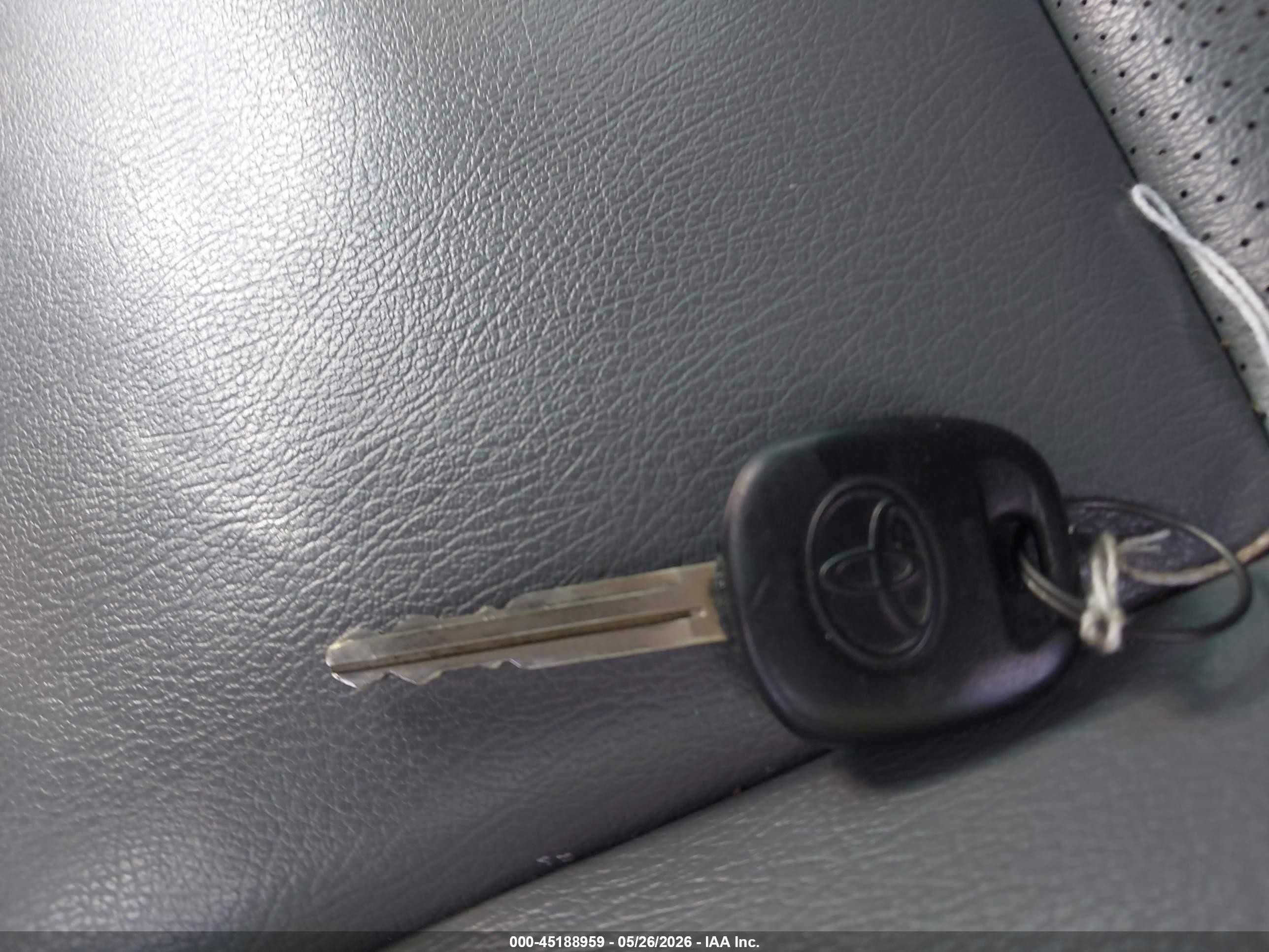 2013 Toyota Tacoma Base V6 Gray vin: 3TMLU4EN8DM130916