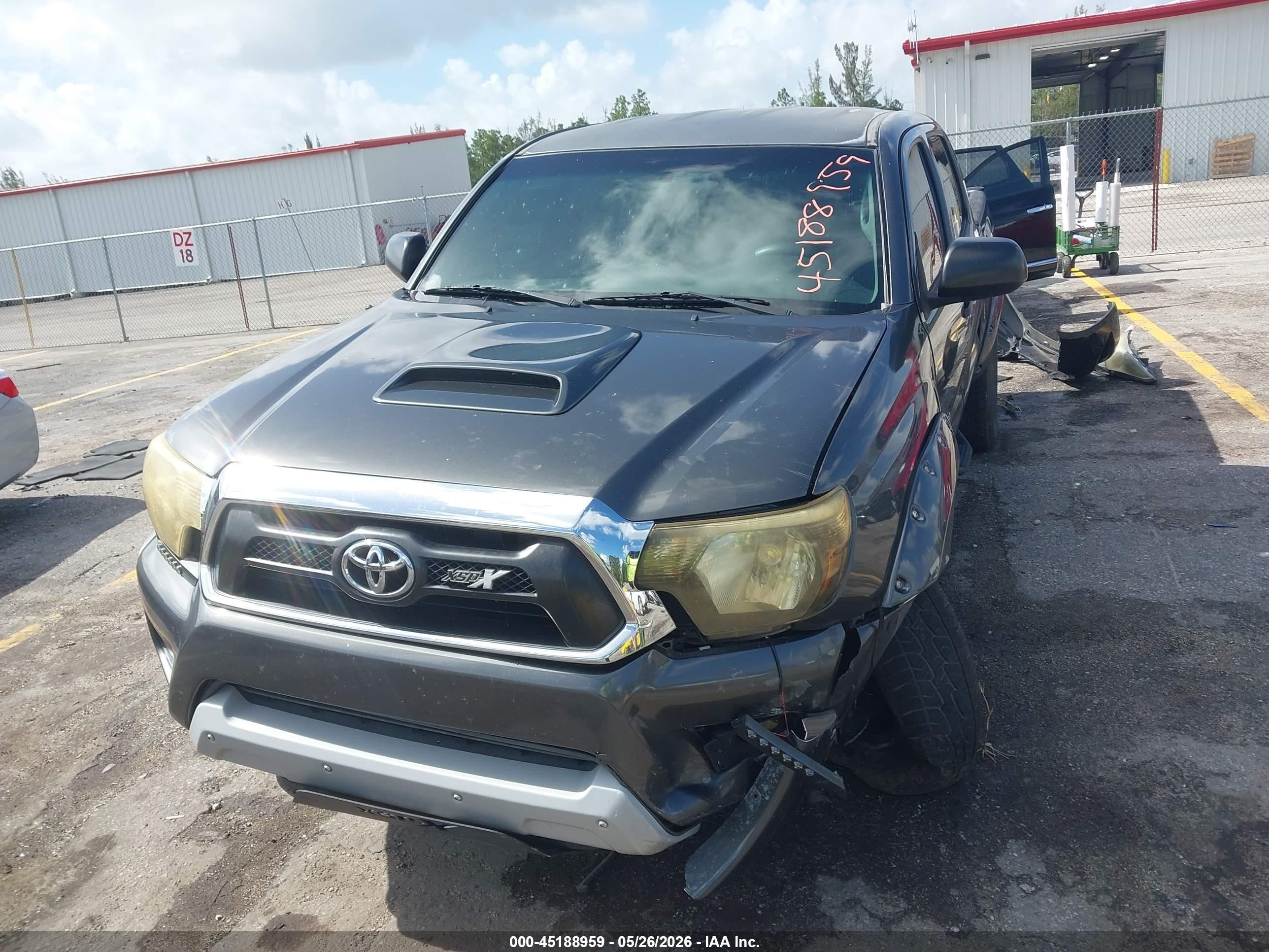 2013 Toyota Tacoma Base V6 Gray vin: 3TMLU4EN8DM130916