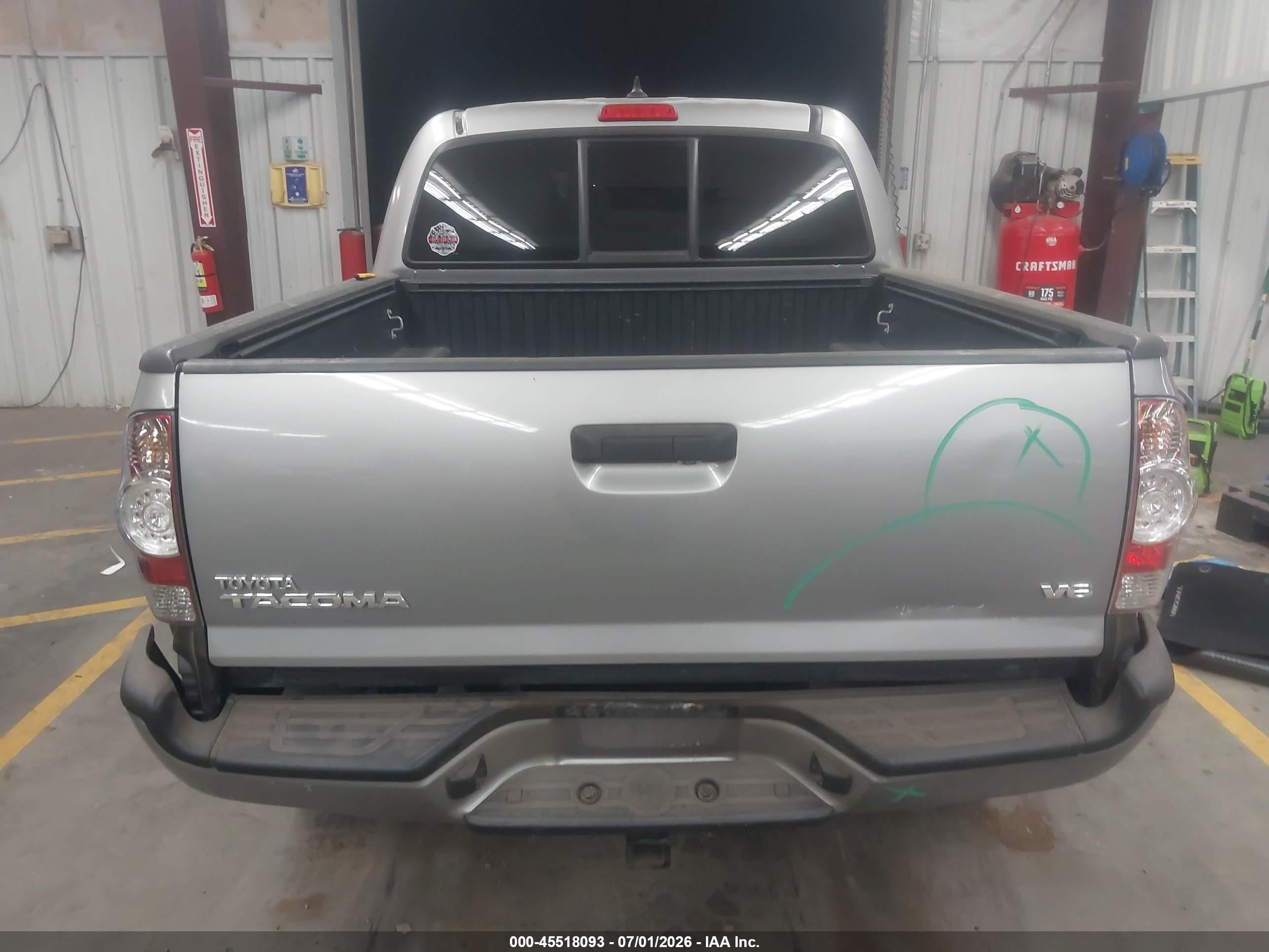 2014 Toyota Tacoma Base V6 Gray vin: 3TMLU4EN8EM145692