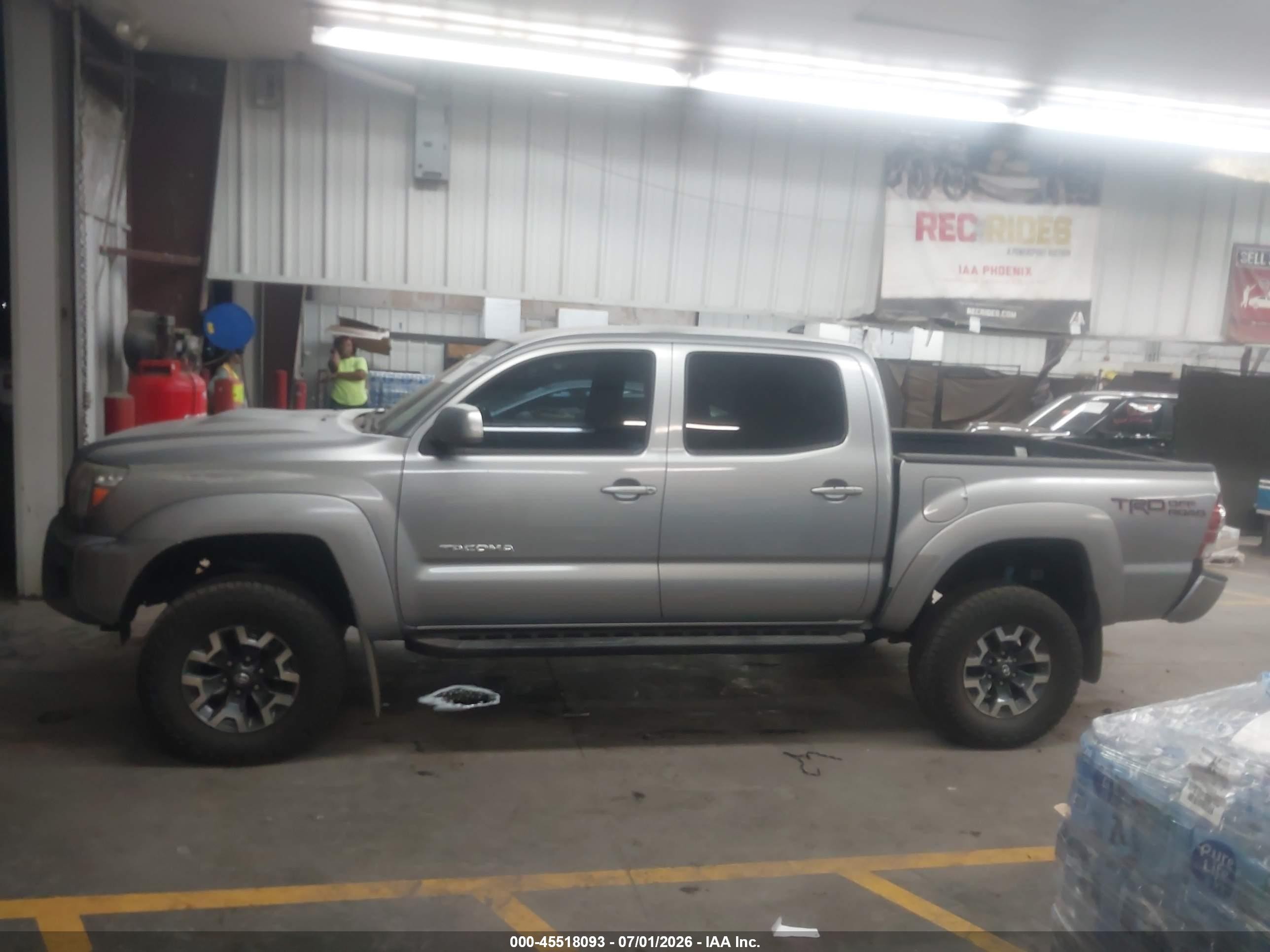 2014 Toyota Tacoma Base V6 Gray vin: 3TMLU4EN8EM145692