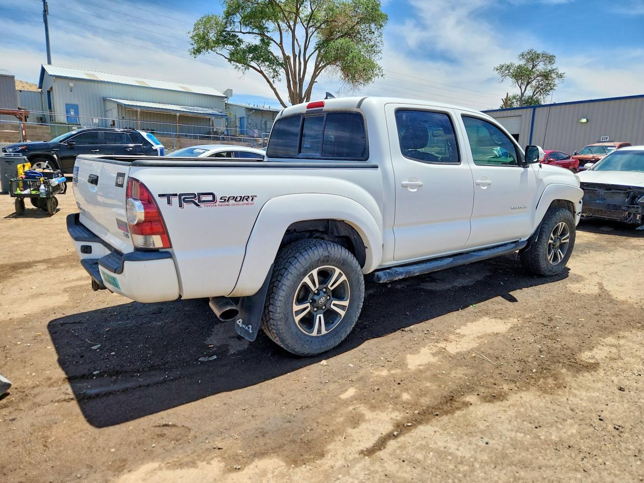 2014 Toyota Tacoma Double Cab White vin: 3TMLU4EN8EM153890