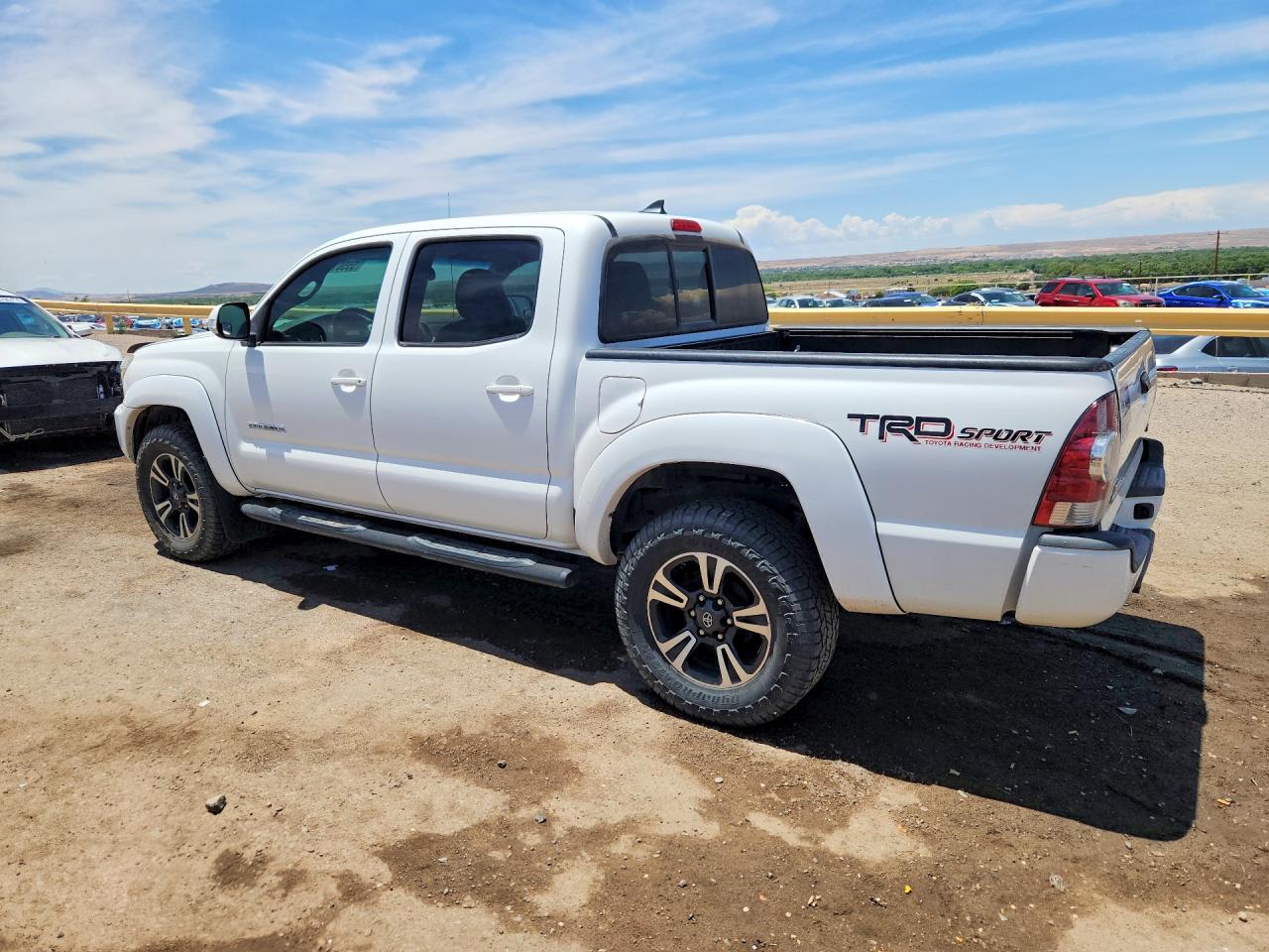 2014 Toyota Tacoma Double Cab White vin: 3TMLU4EN8EM153890