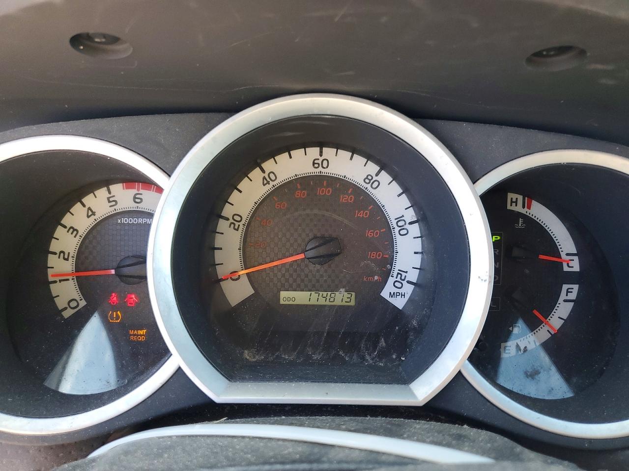 2015 Toyota Tacoma V6 Silver vin: 3TMLU4EN8FM166611
