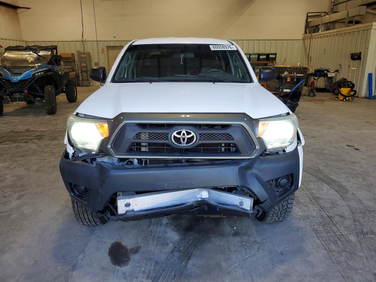 2015 Toyota Tacoma V6 White vin: 3TMLU4EN8FM187488