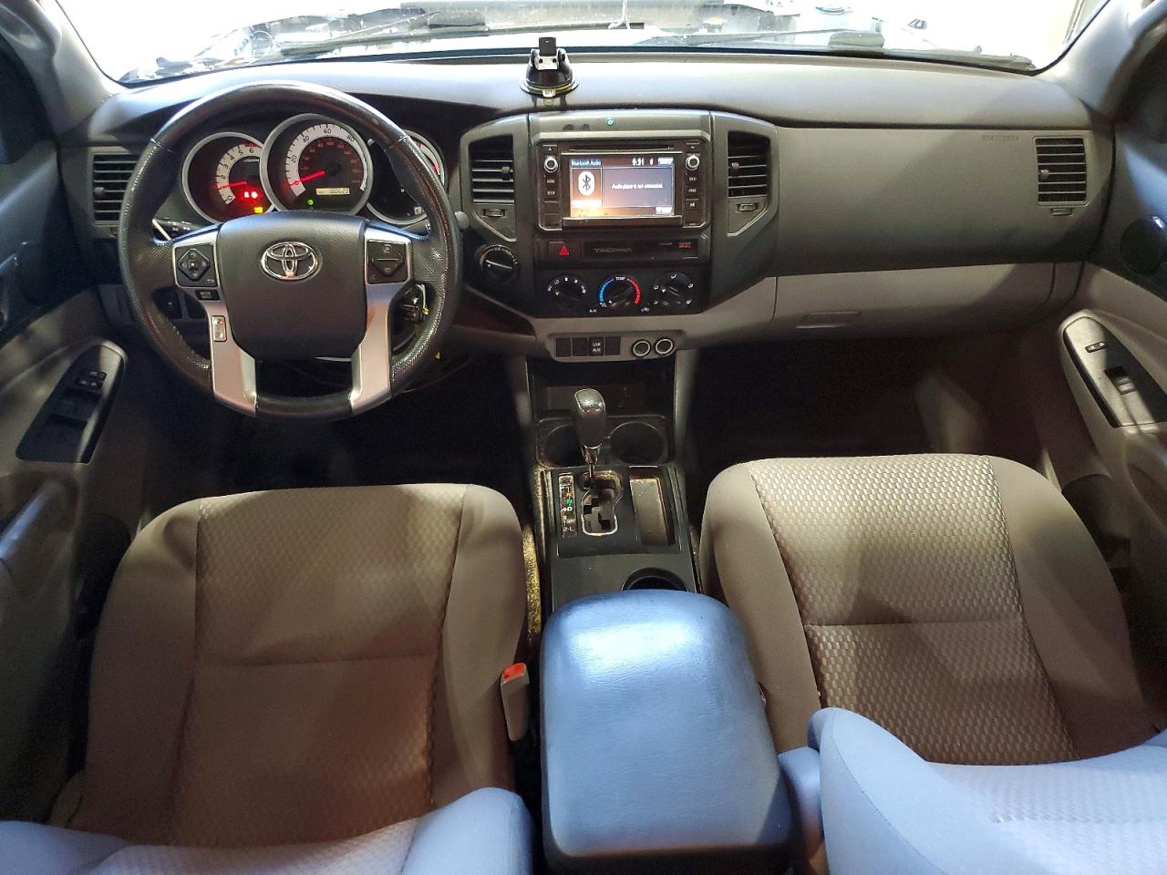 2015 Toyota Tacoma V6 White vin: 3TMLU4EN8FM187488