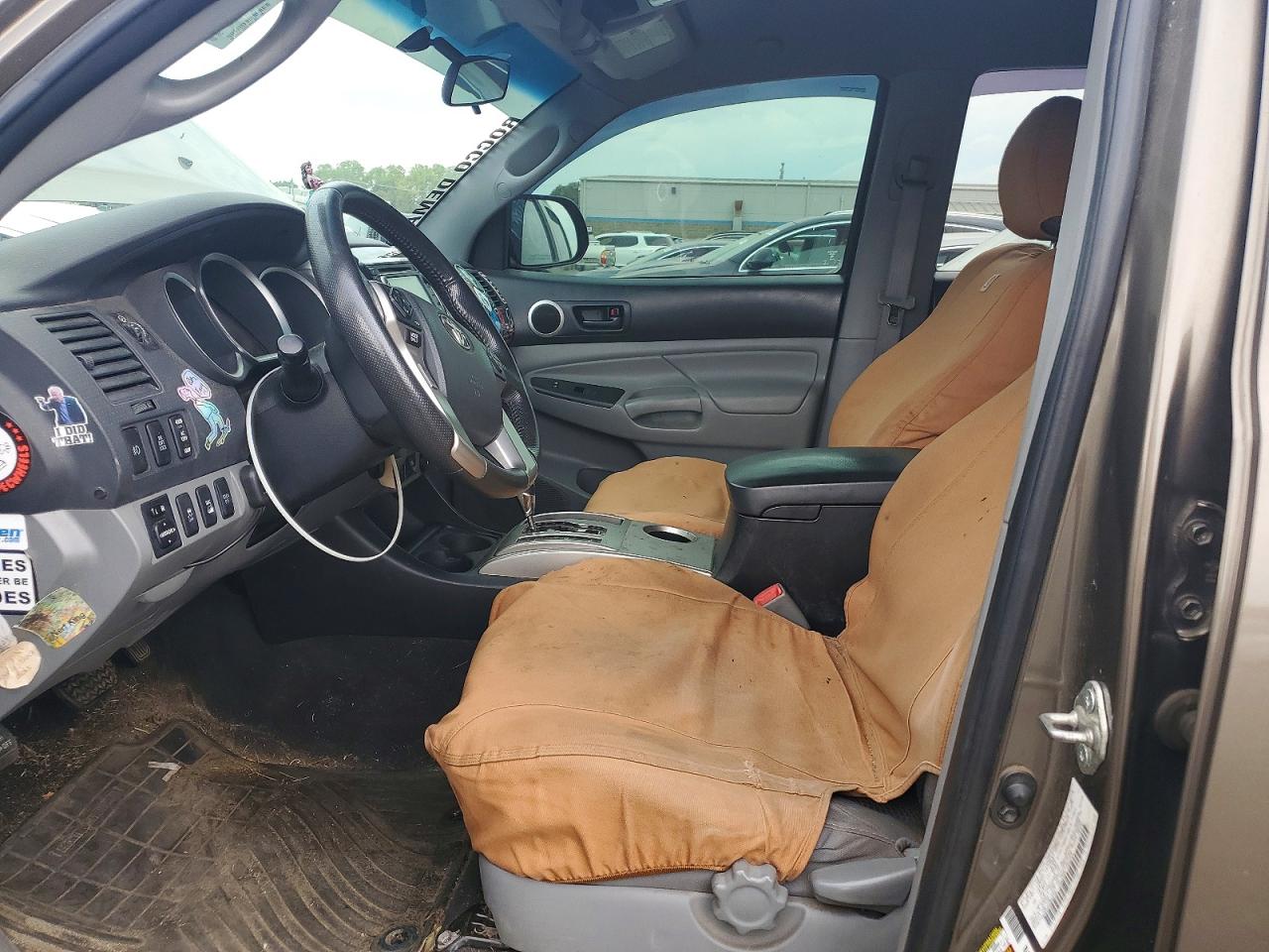 2015 Toyota Tacoma V6 Tan vin: 3TMLU4EN8FM200238