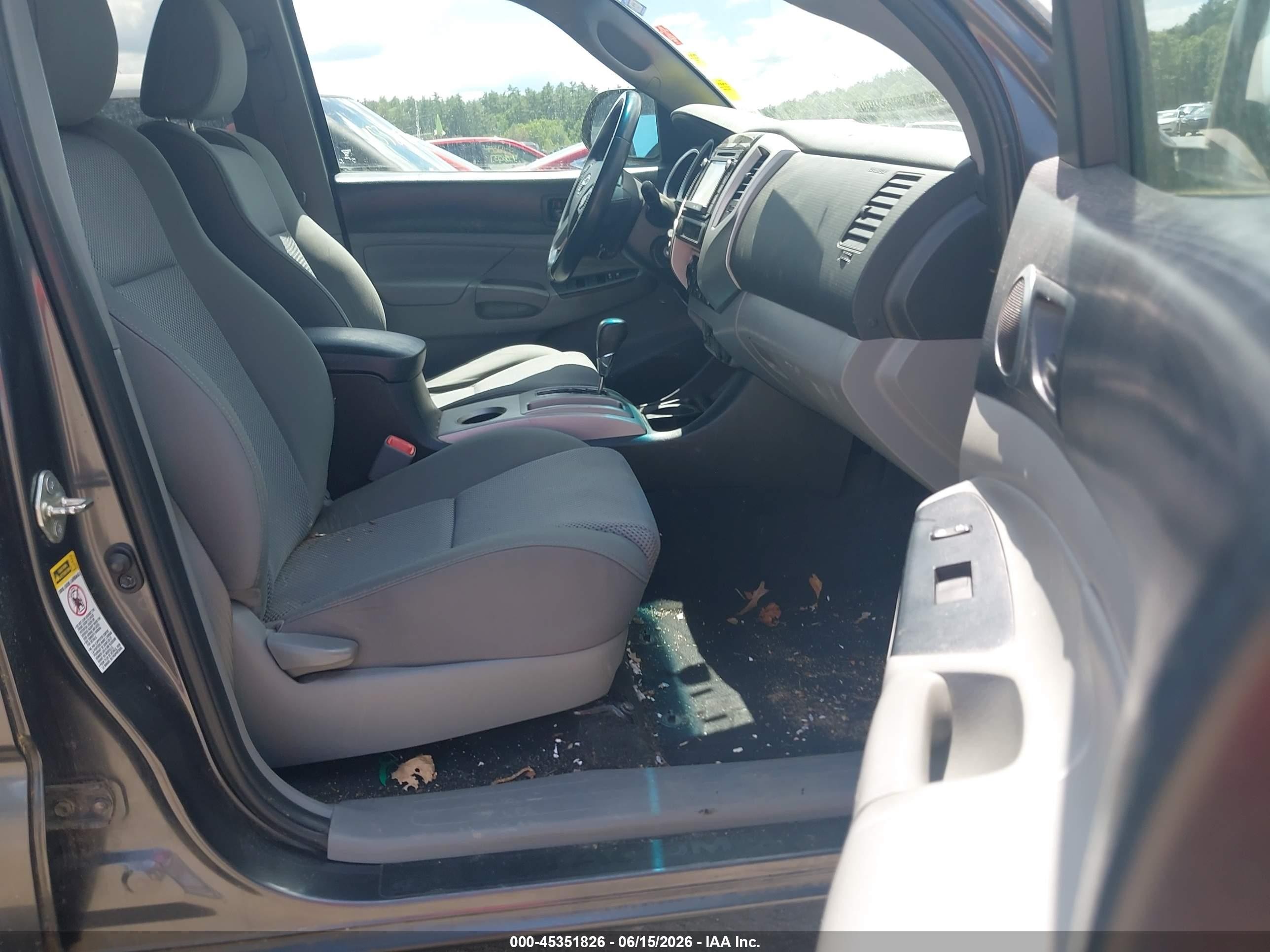 2015 Toyota Tacoma Base V6 Gray vin: 3TMLU4EN8FM205598