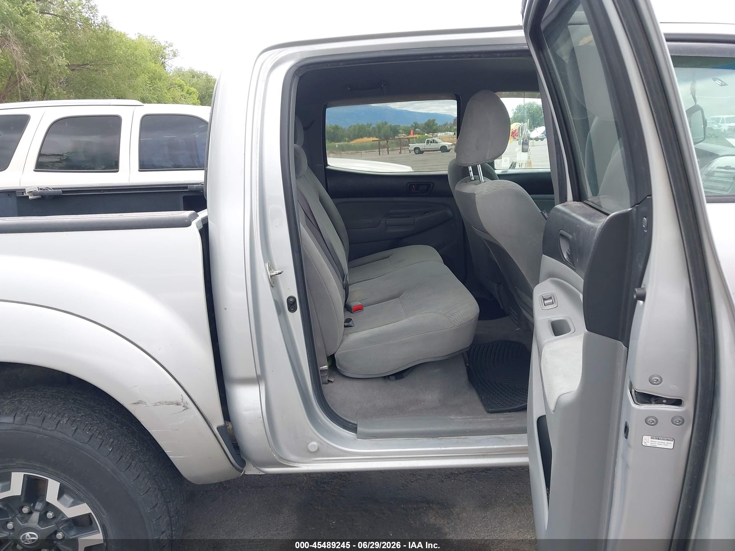 2010 Toyota Tacoma Base V6 Silver vin: 3TMLU4EN9AM039391