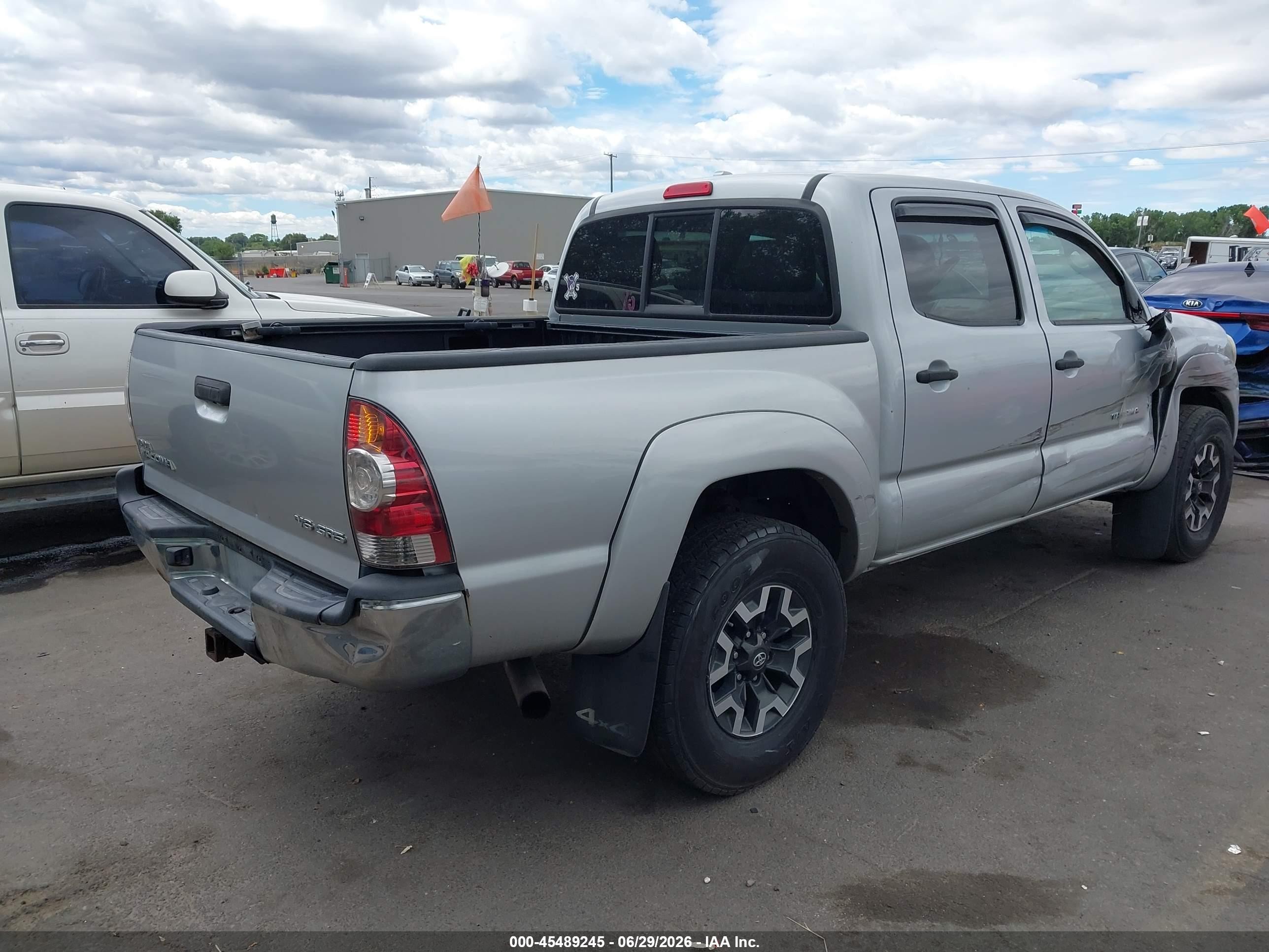 2010 Toyota Tacoma Base V6 Silver vin: 3TMLU4EN9AM039391