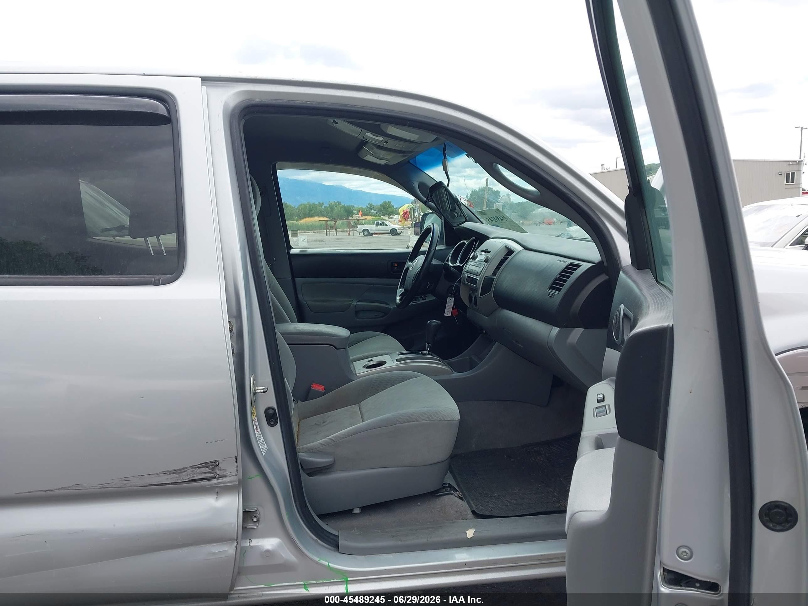 2010 Toyota Tacoma Base V6 Silver vin: 3TMLU4EN9AM039391