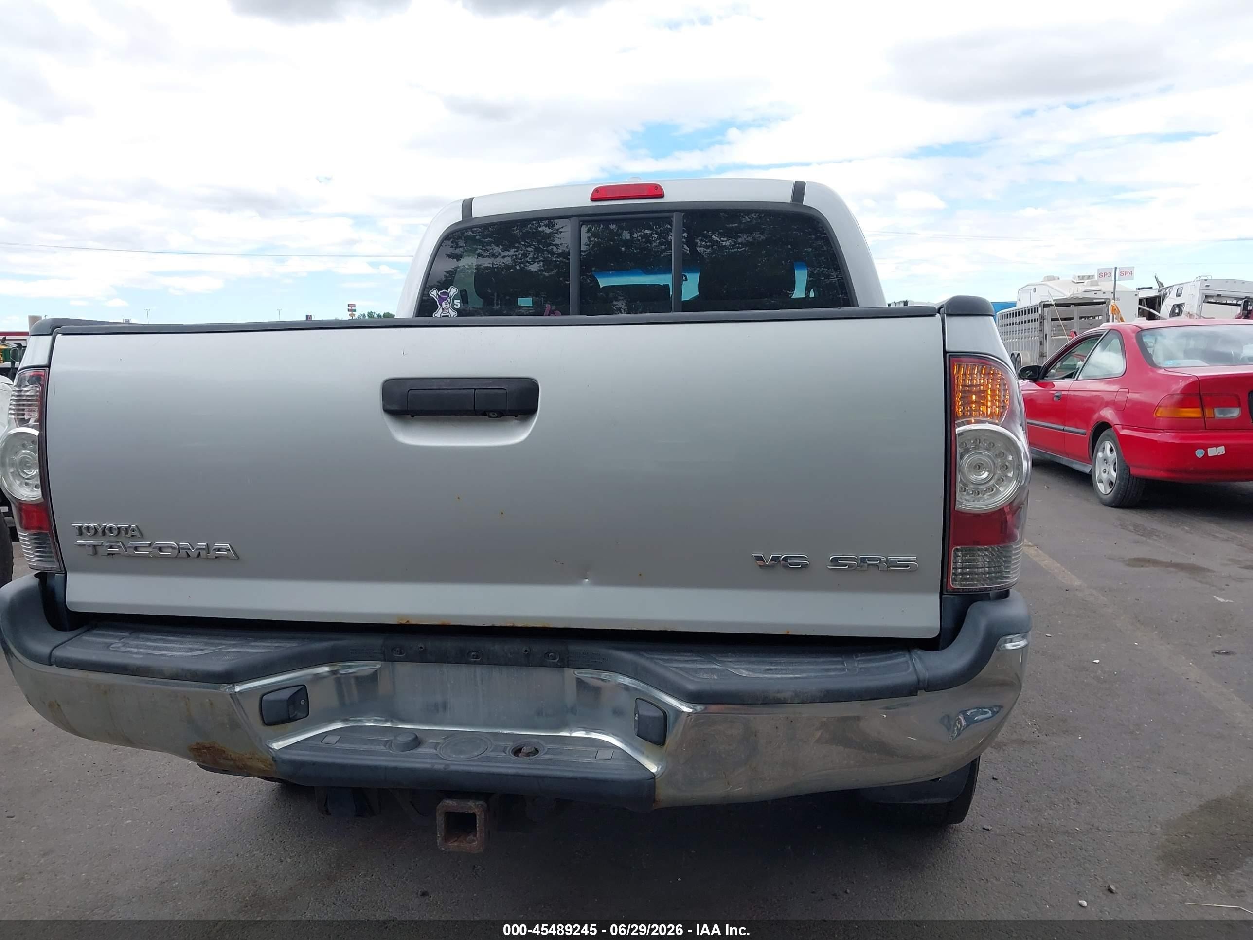 2010 Toyota Tacoma Base V6 Silver vin: 3TMLU4EN9AM039391