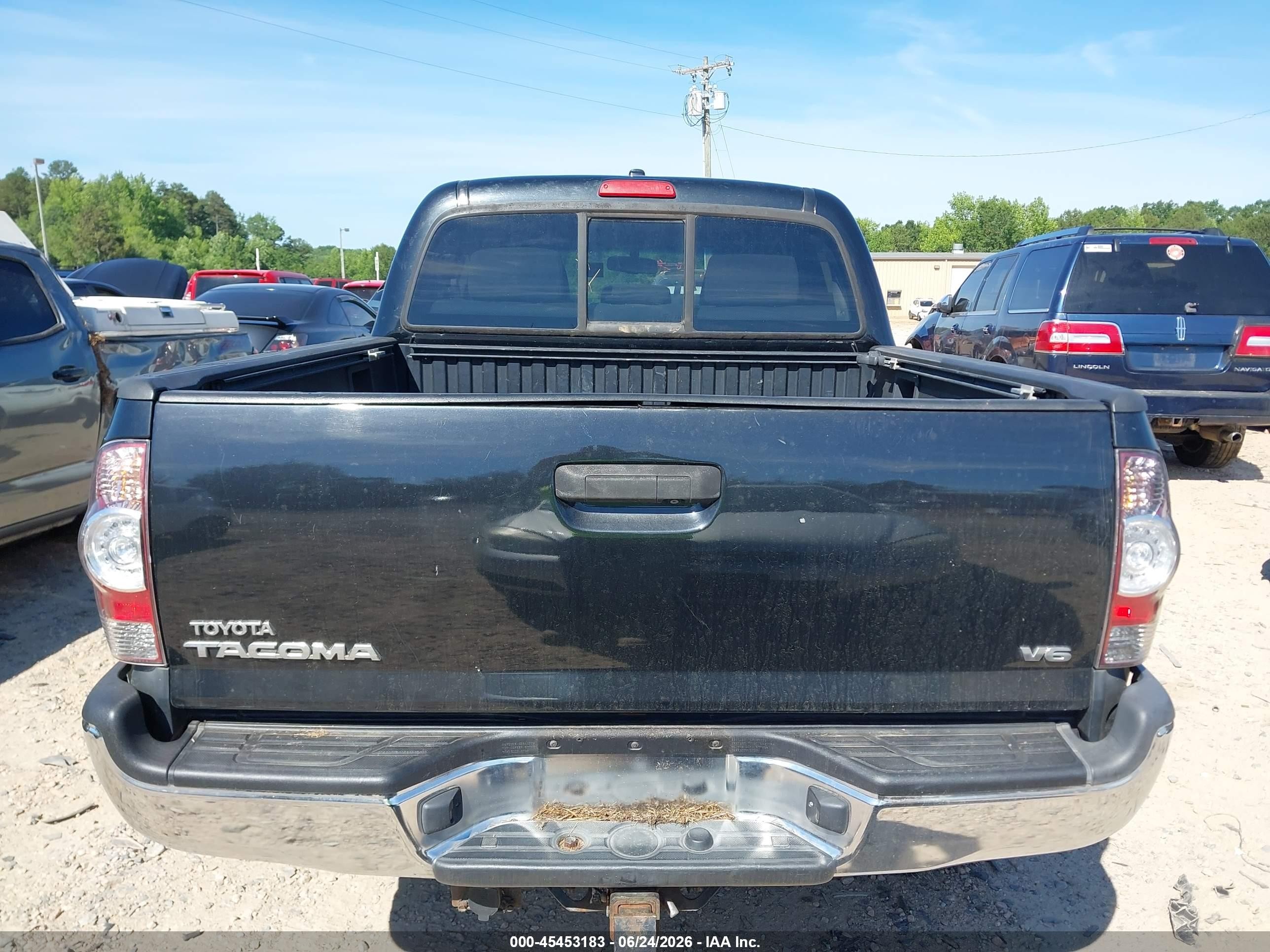 2010 Toyota Tacoma Double Cab Black vin: 3TMLU4EN9AM049581
