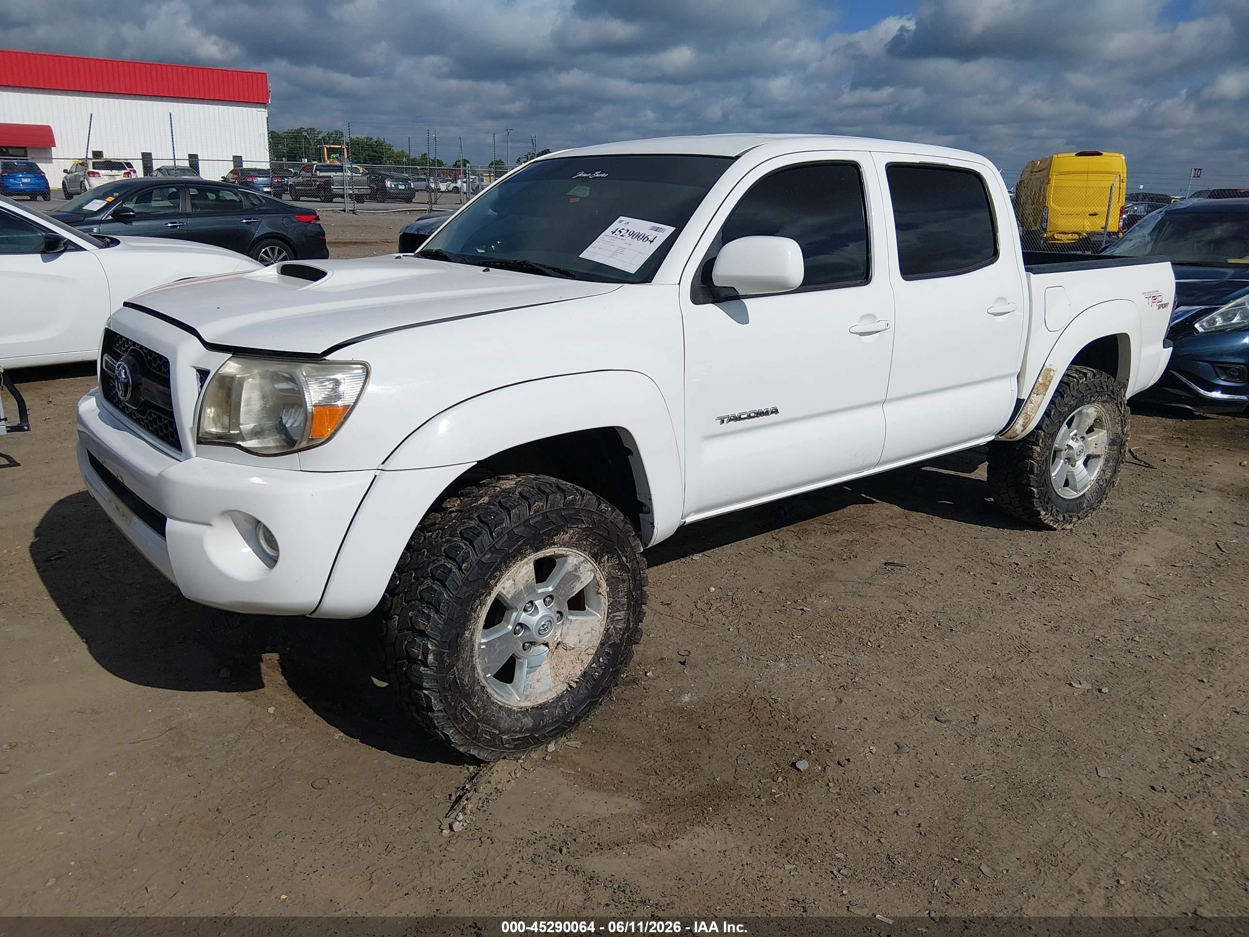 2011 Toyota Tacoma Base V6 White vin: 3TMLU4EN9BM061781