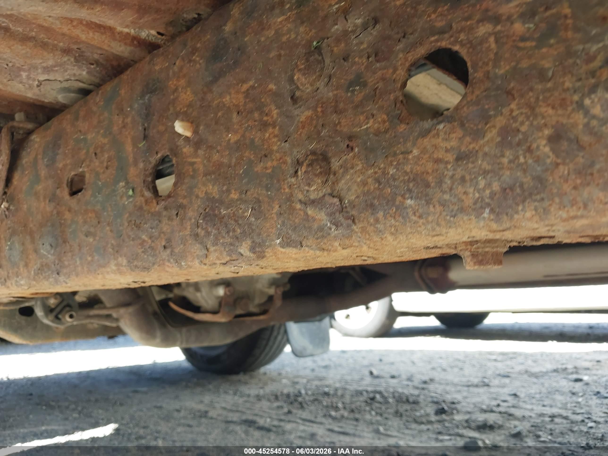 2011 Toyota Tacoma Base V6 Silver vin: 3TMLU4EN9BM070142