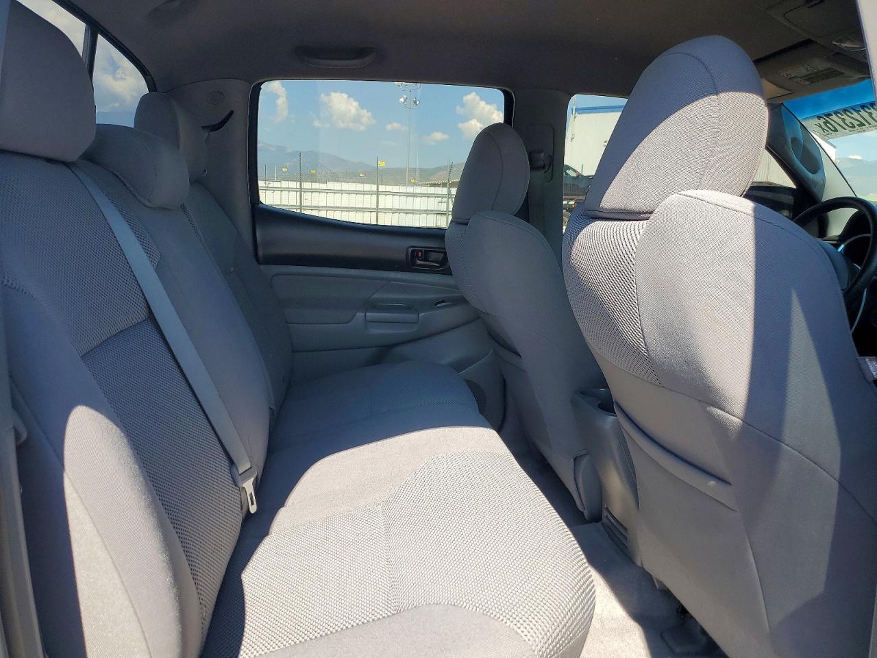 2011 Toyota Tacoma V6 Gray vin: 3TMLU4EN9BM078323