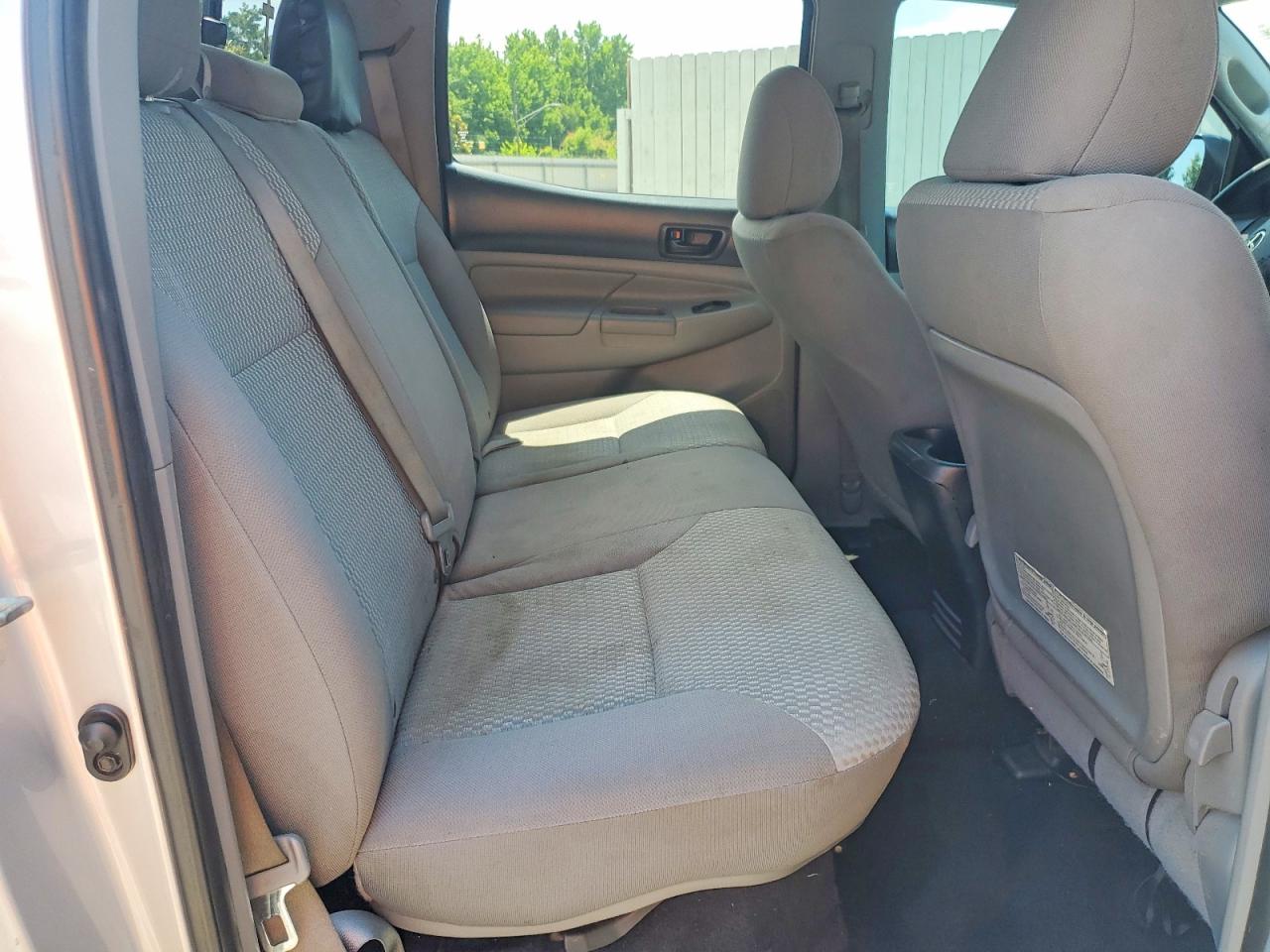 2012 Toyota Tacoma Double Cab Серебряный vin: 3TMLU4EN9CM082017