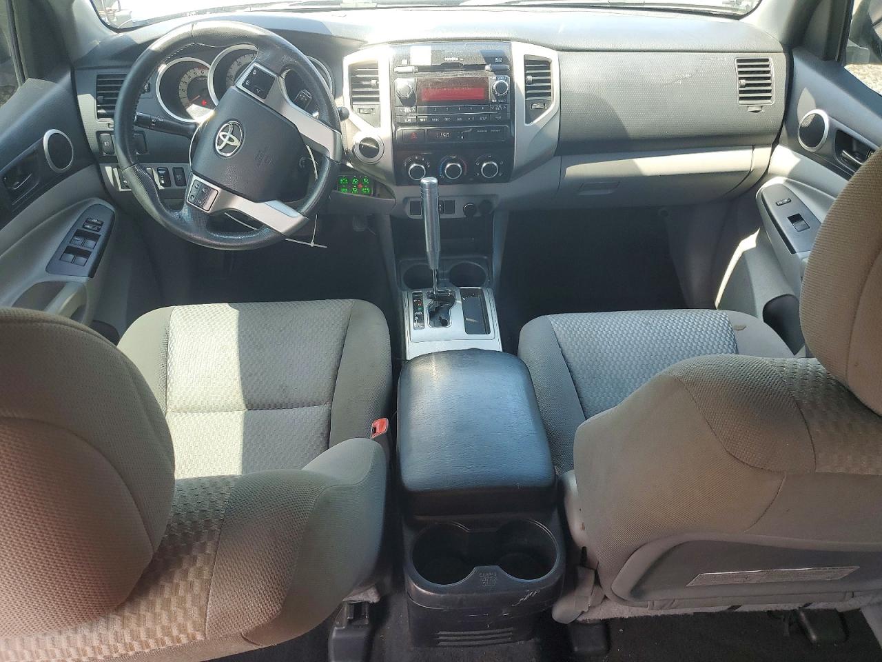2012 Toyota Tacoma Double Cab Серебряный vin: 3TMLU4EN9CM082017