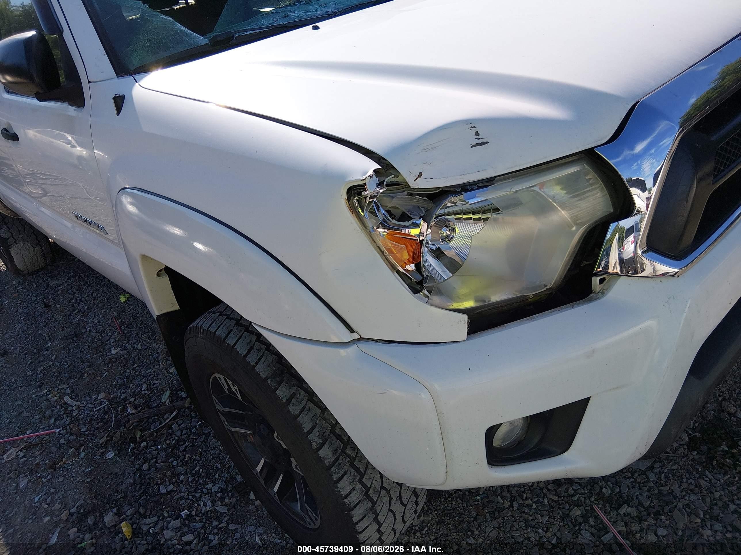 2013 Toyota Tacoma Base V6 White vin: 3TMLU4EN9DM111033