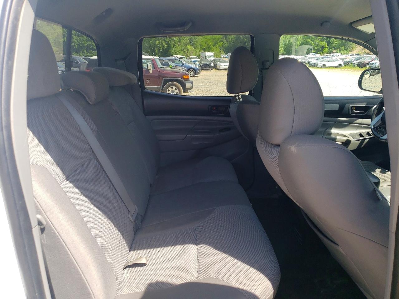 2013 Toyota Tacoma Double Cab Белый vin: 3TMLU4EN9DM111775