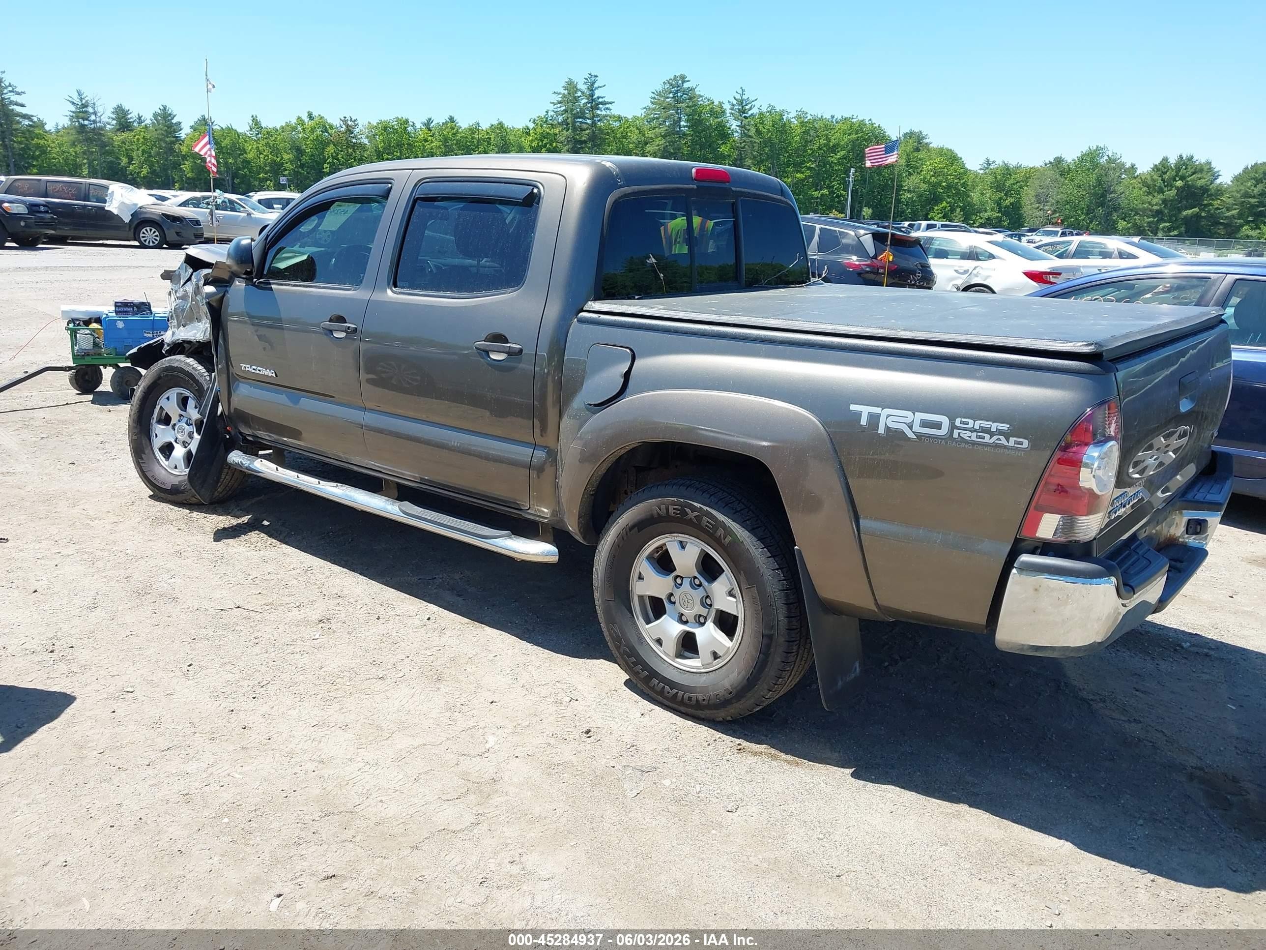 2013 Toyota Tacoma Base V6 Brown vin: 3TMLU4EN9DM111792