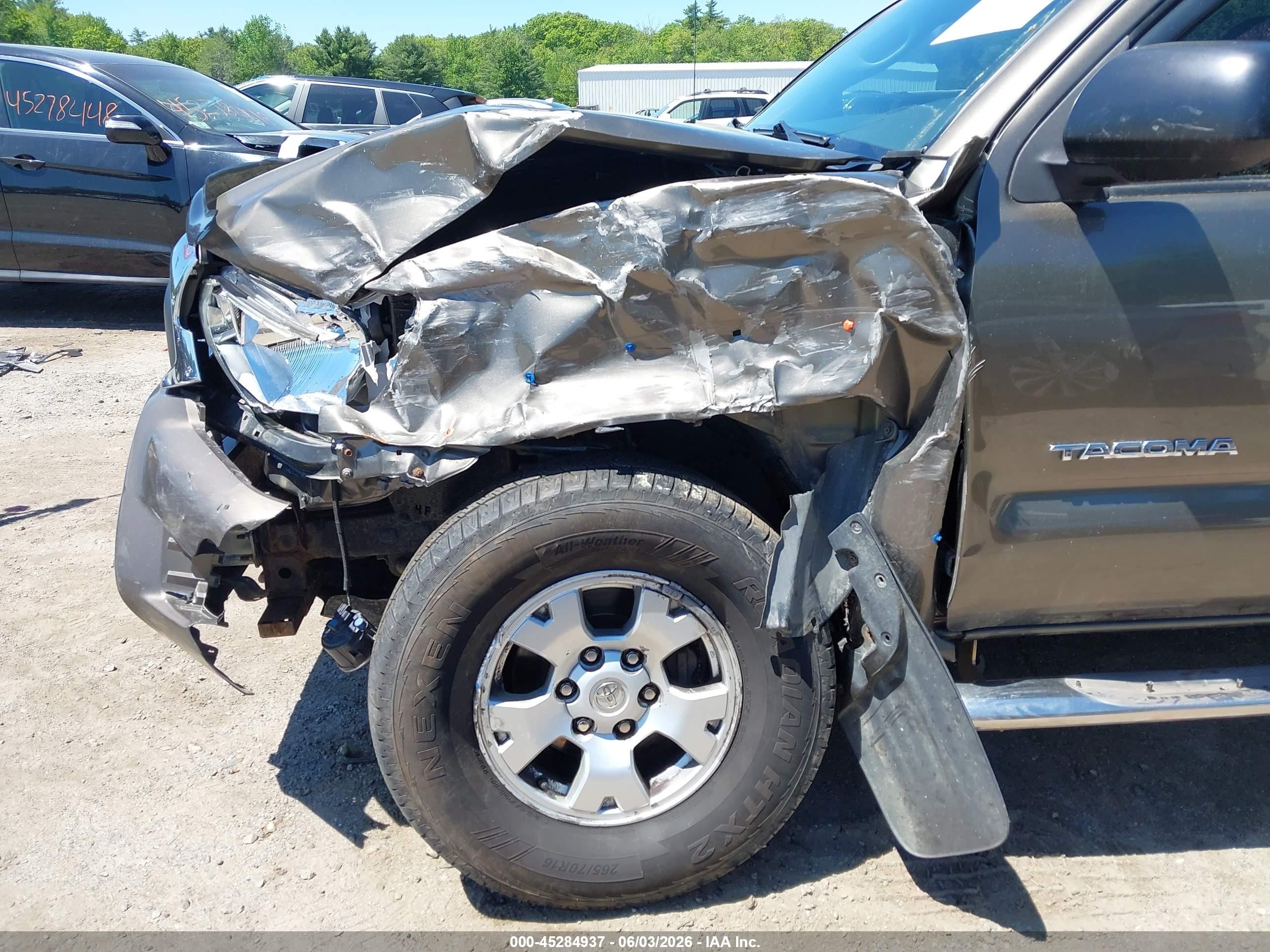2013 Toyota Tacoma Base V6 Brown vin: 3TMLU4EN9DM111792