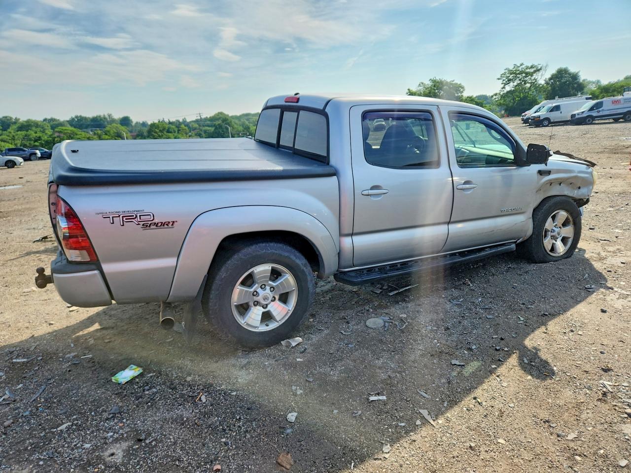 2013 Toyota Tacoma Double Cab Silver vin: 3TMLU4EN9DM131704