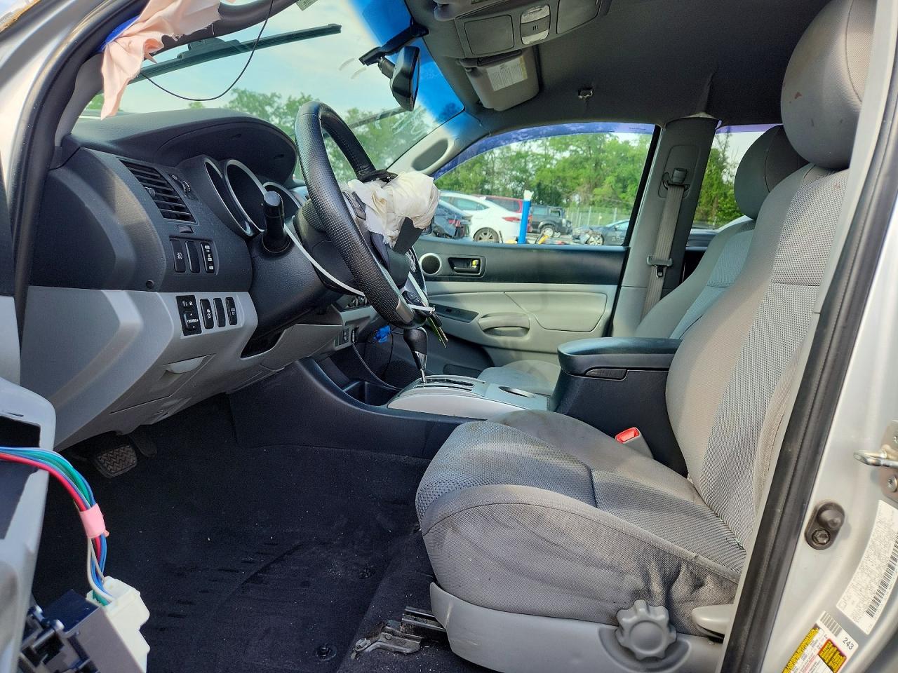 2013 Toyota Tacoma Double Cab Silver vin: 3TMLU4EN9DM131704