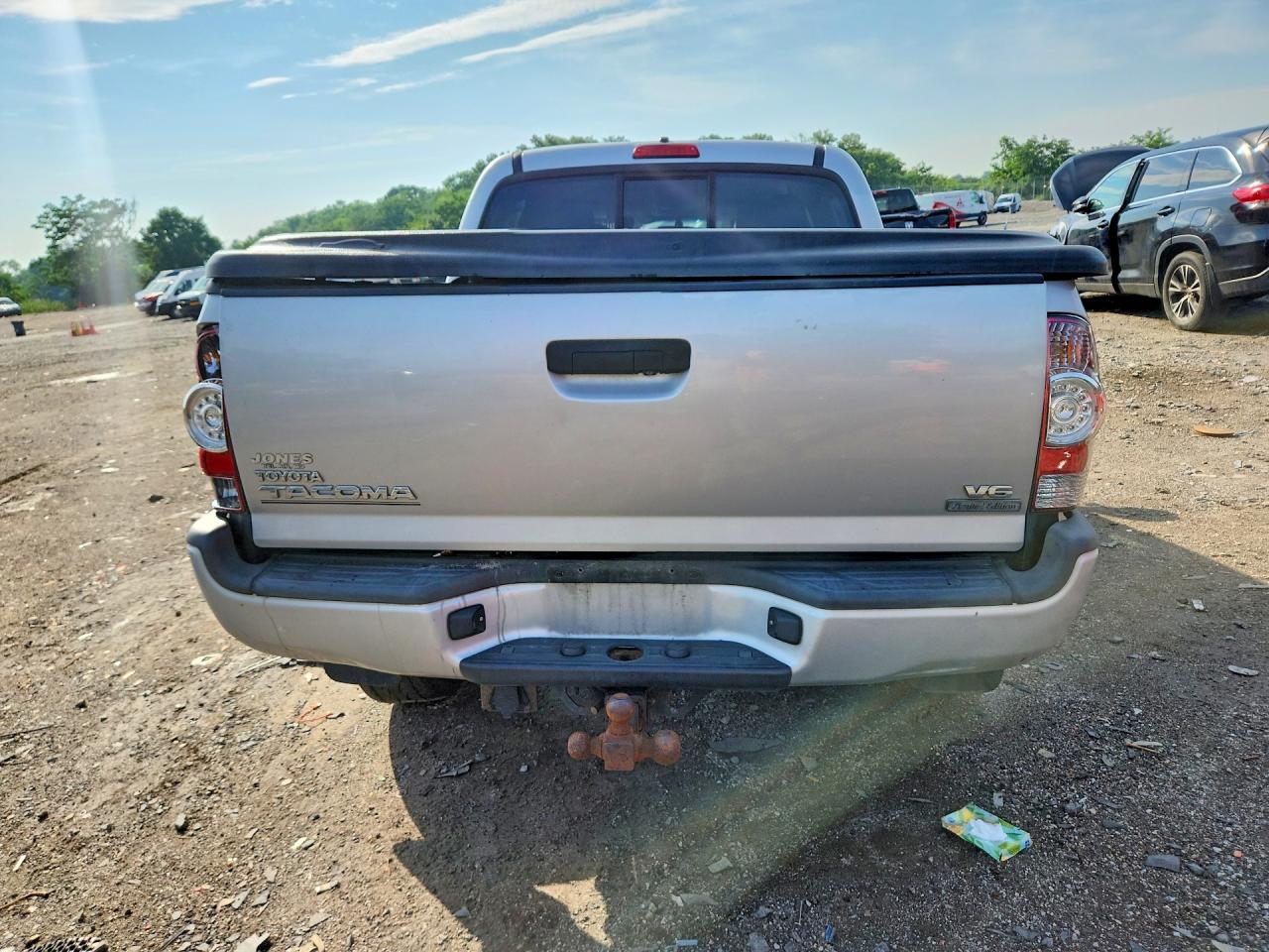 2013 Toyota Tacoma Double Cab Silver vin: 3TMLU4EN9DM131704
