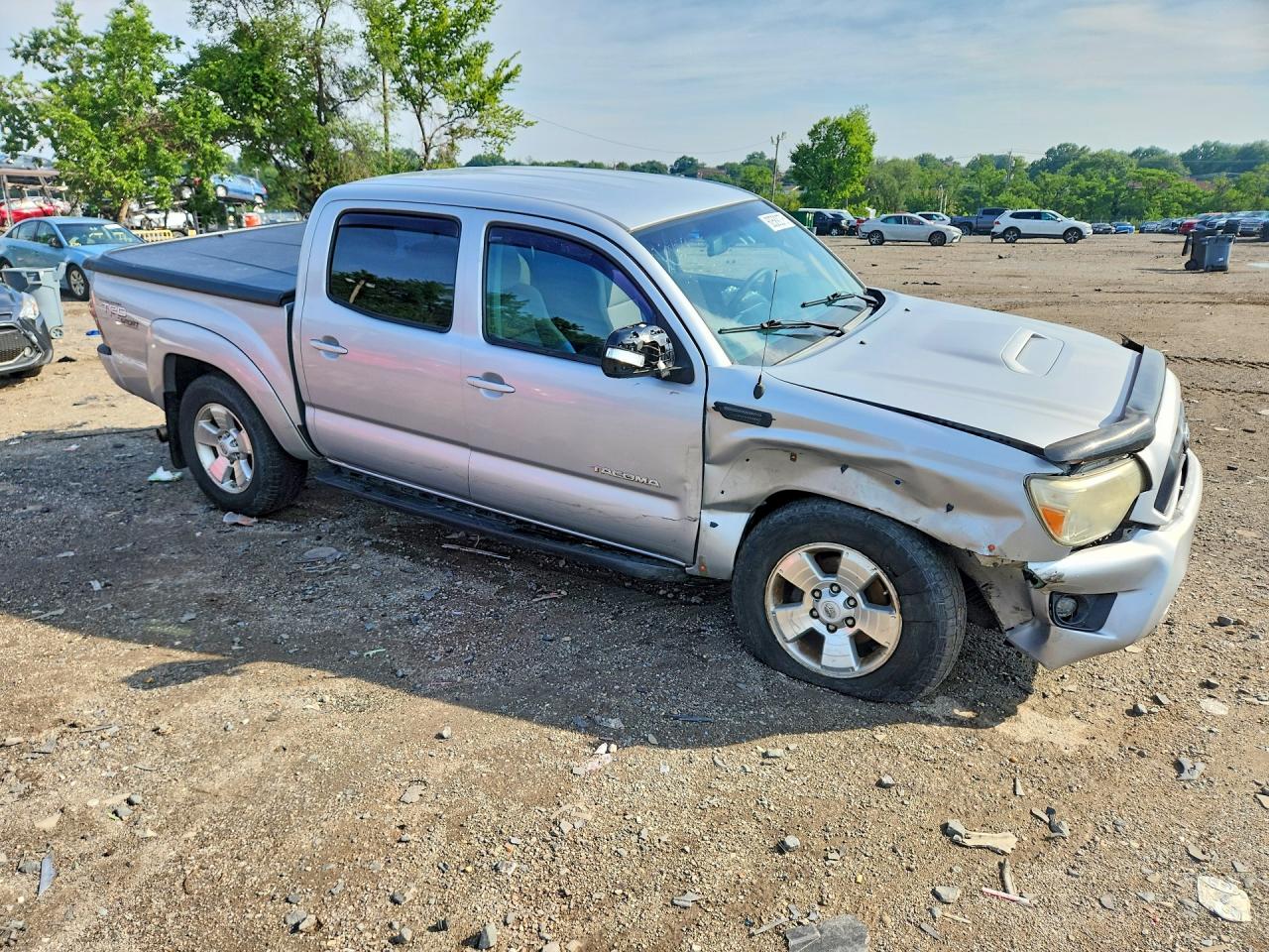 2013 Toyota Tacoma Double Cab Silver vin: 3TMLU4EN9DM131704