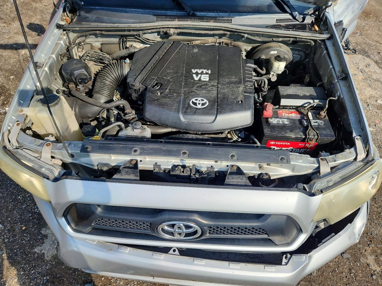 2013 Toyota Tacoma Double Cab Silver vin: 3TMLU4EN9DM131704